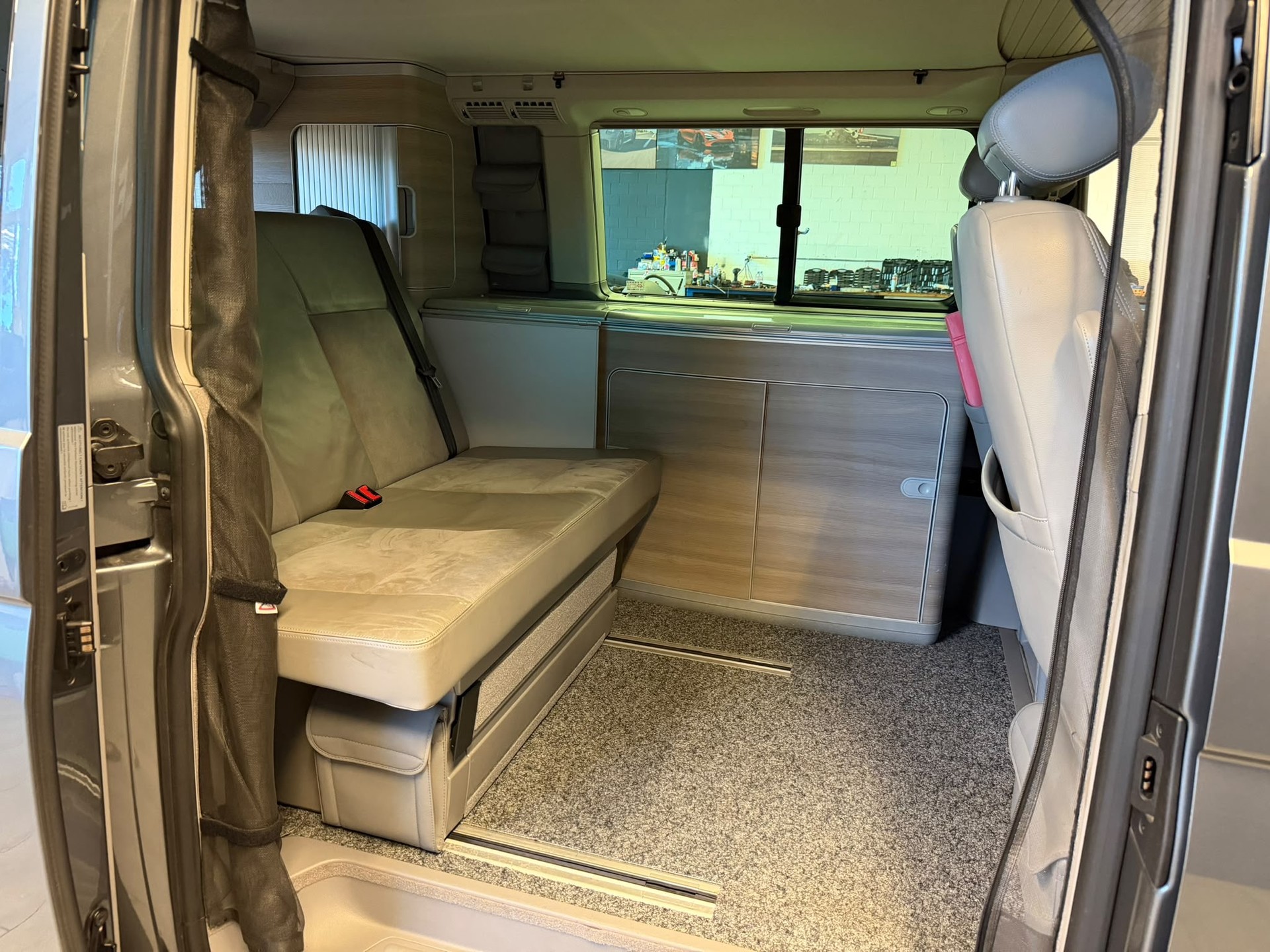 VW T5 California 2.0 Bi-TDI Comfortline 4Motion DSG-image-9
