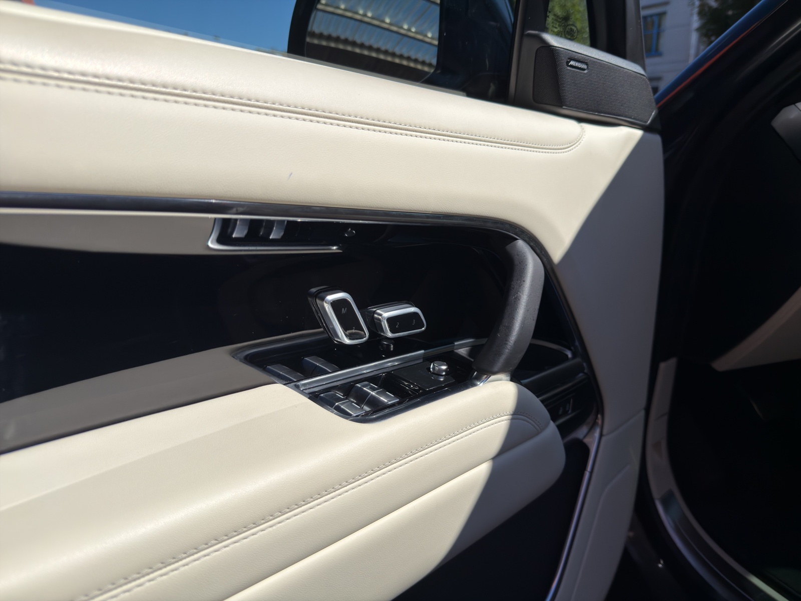 LAND ROVER Range Rover P460e Si6 PHEV SE Automatic-image-16
