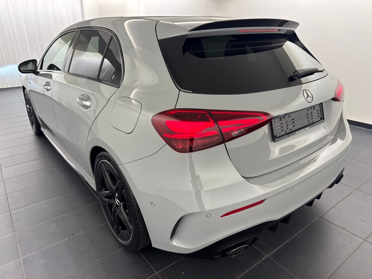 MERCEDES-BENZ A AMG 35 4Matic 8G-DCT ''CH-Auslieferung''-image-1