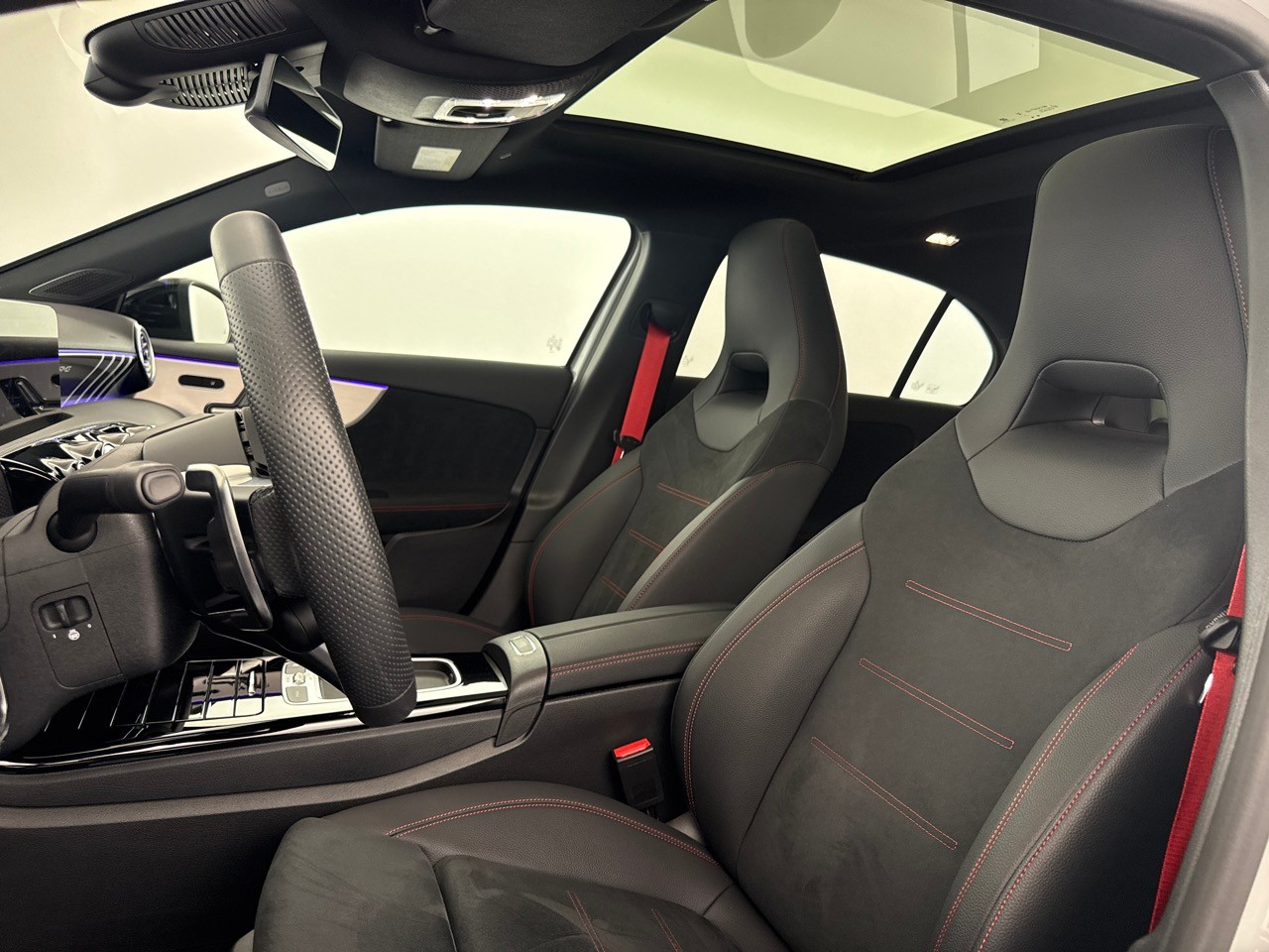 MERCEDES-BENZ A AMG 35 4Matic 8G-DCT ''CH-Auslieferung''-image-14