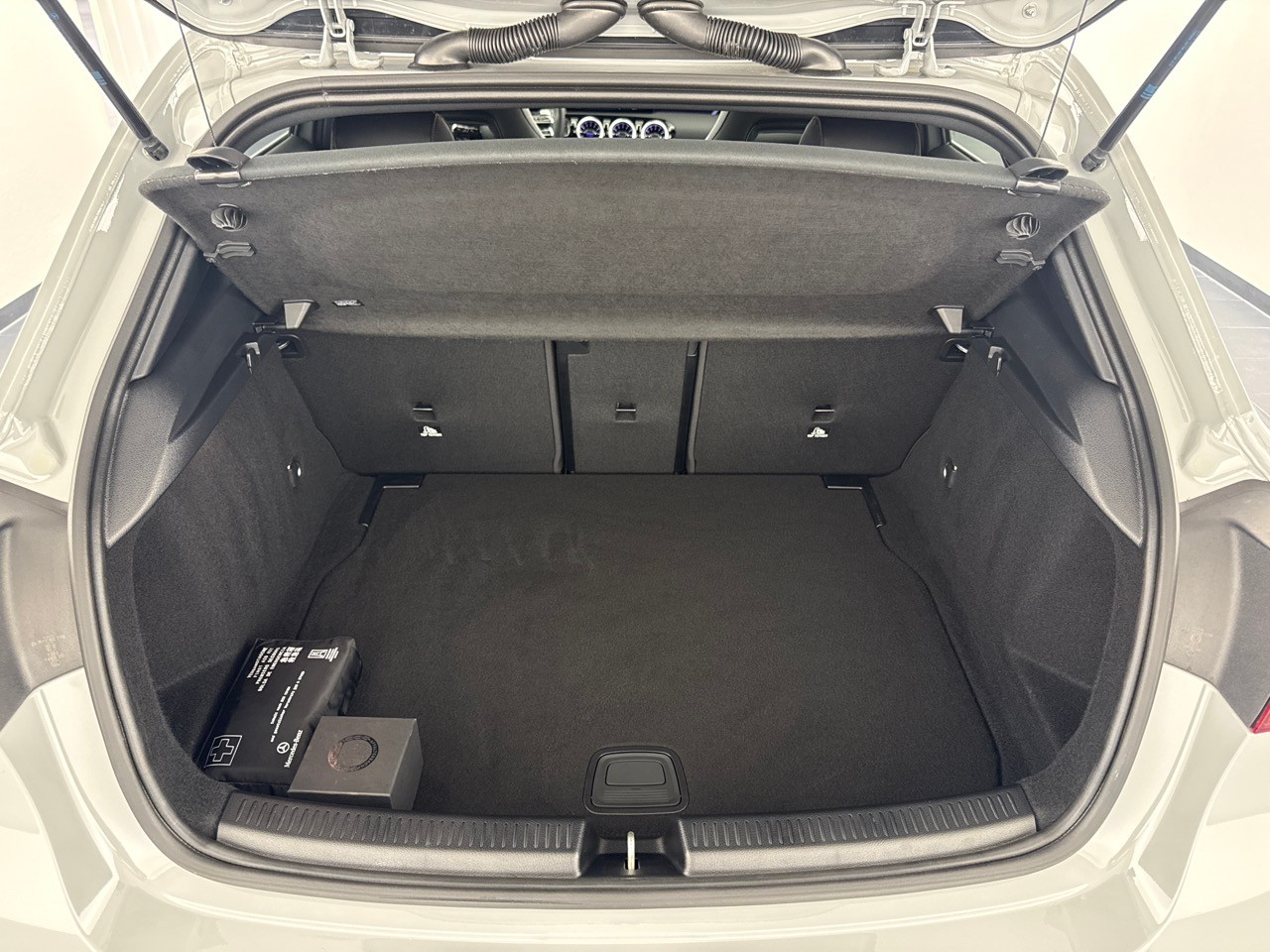 MERCEDES-BENZ A AMG 35 4Matic 8G-DCT ''CH-Auslieferung''-image-7