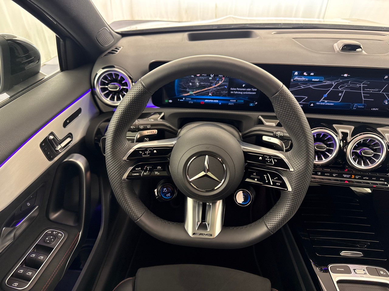 MERCEDES-BENZ A AMG 35 4Matic 8G-DCT ''CH-Auslieferung''-image-11