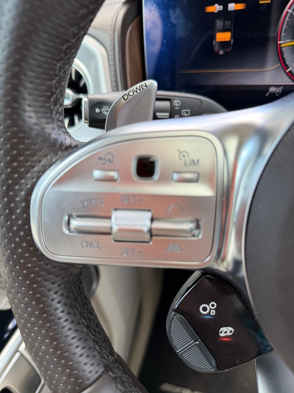 MERCEDES-BENZ G 63 AMG Speedshift Plus G-Tronic-image-10