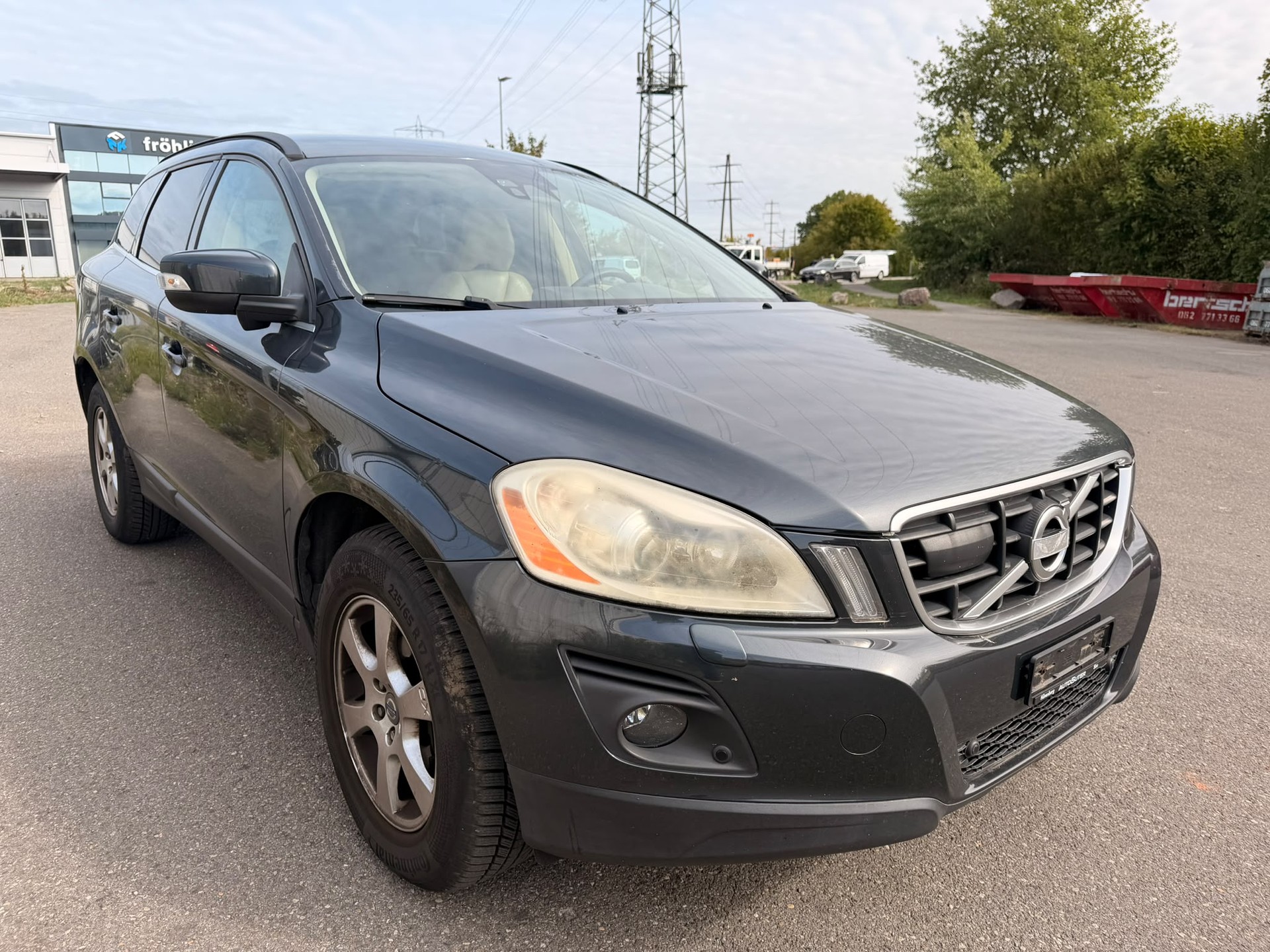 VOLVO XC60 D5 AWD Kinetic Geartronic-image-2