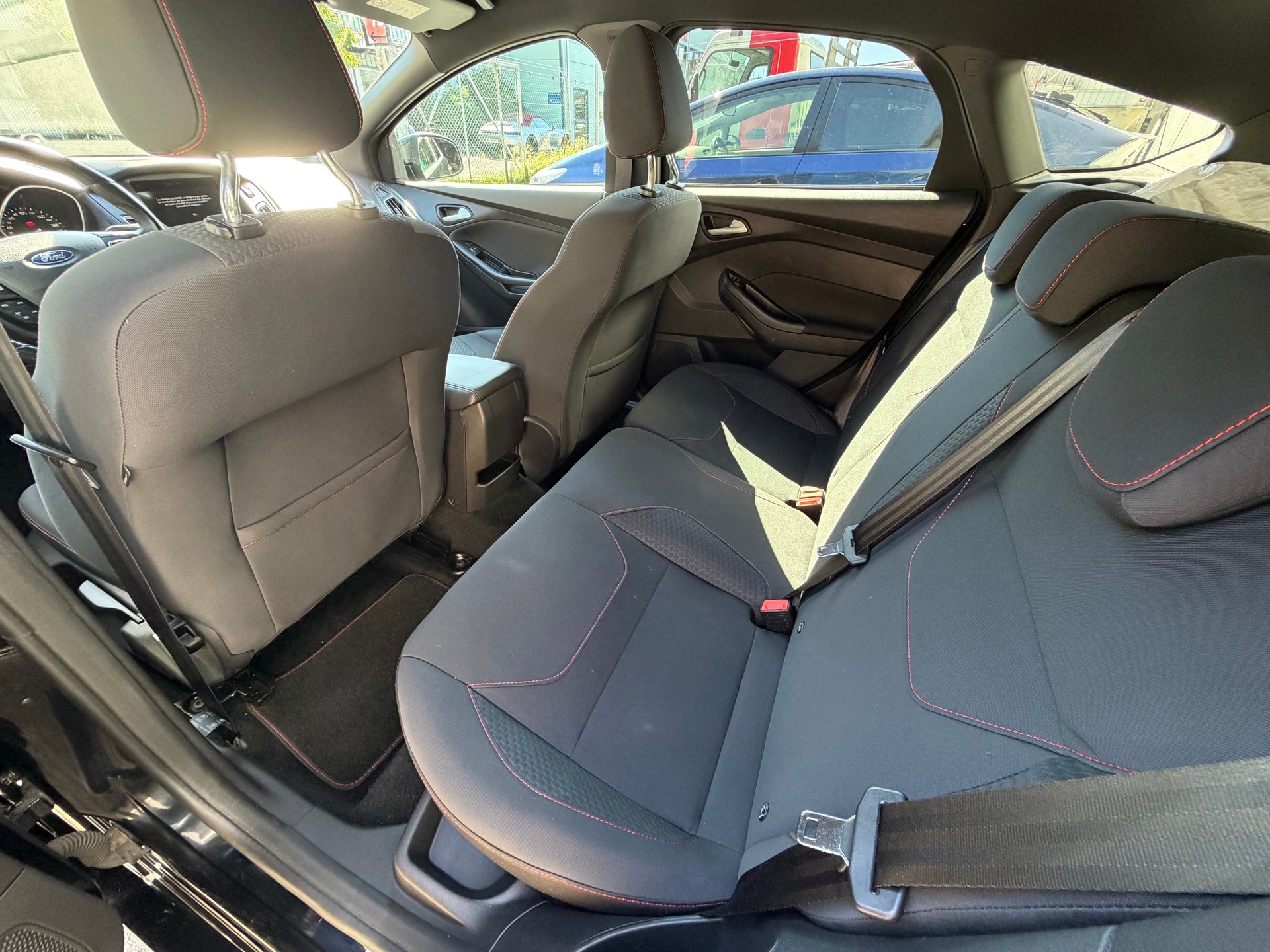 FORD Focus 1.5 SCTi ST Line-image-8