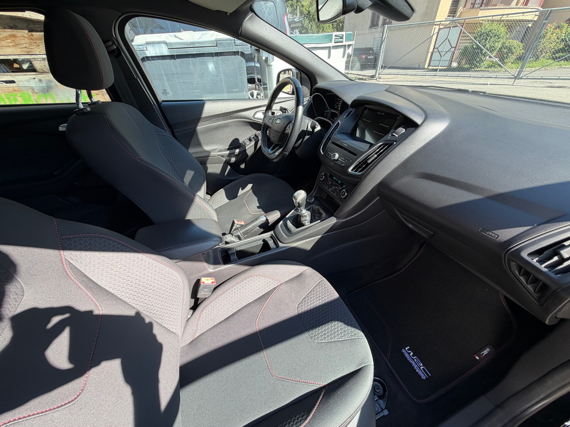 FORD Focus 1.5 SCTi ST Line-image-10