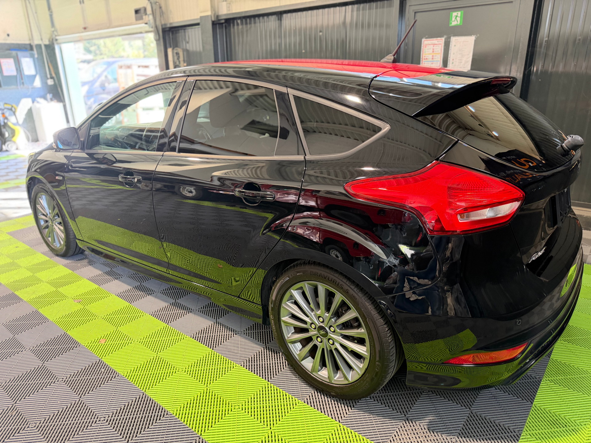 FORD Focus 1.5 SCTi ST Line-image-7