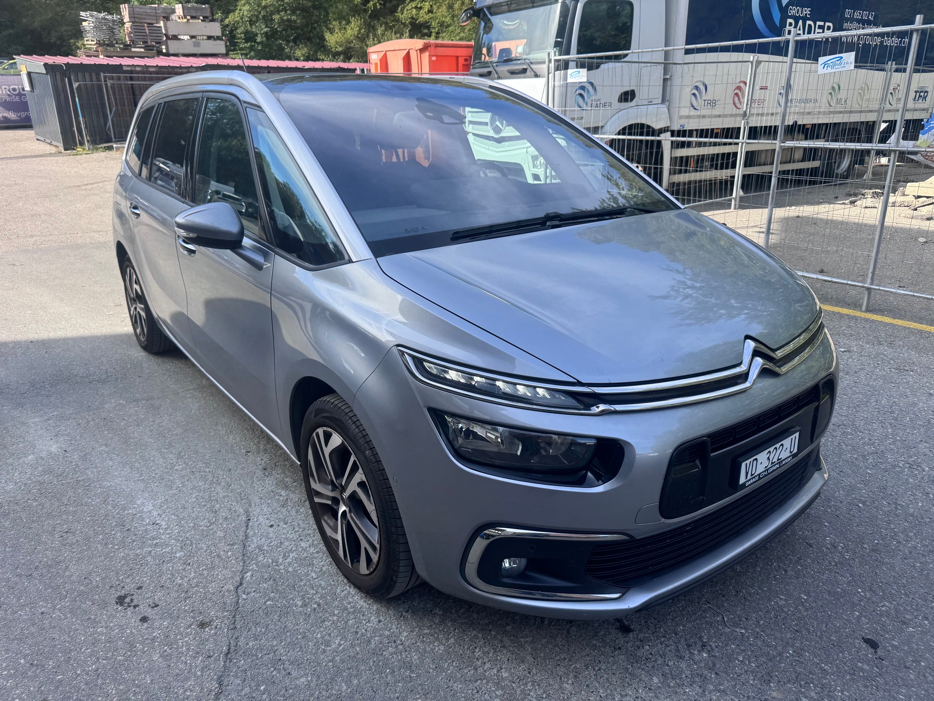 CITROEN Grand C4 Picasso 1.6 BlueHDi Shine EAT6-image-2