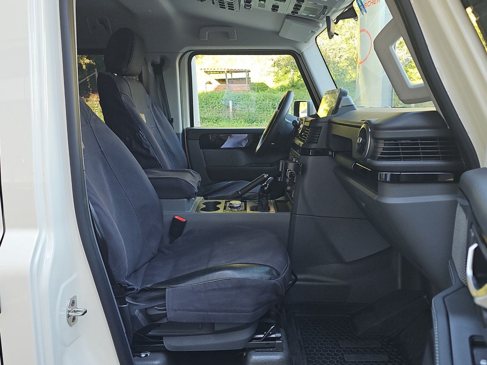 INEOS Grenadier 3.0D Utility Wagon 5-Sitz-image-20