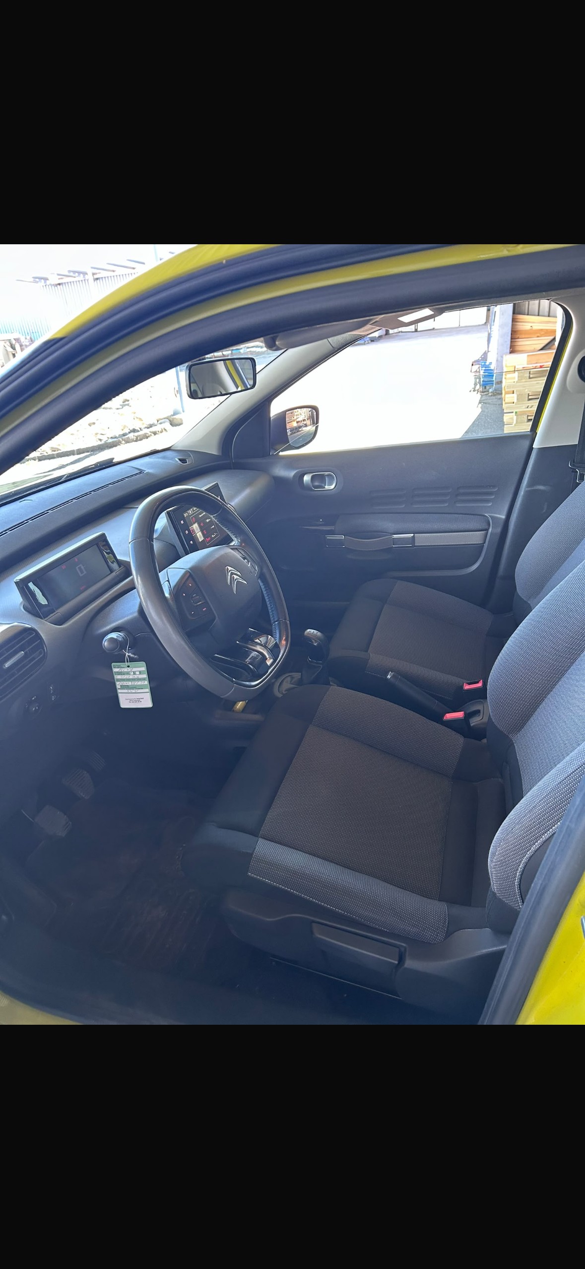 CITROEN C4 Cactus 1.2 e-THP Shine-image-6