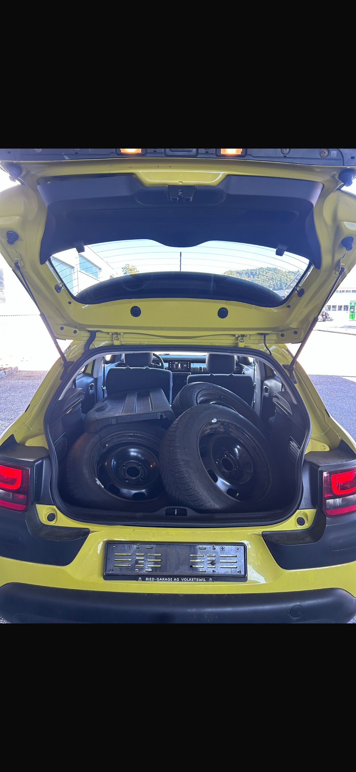 CITROEN C4 Cactus 1.2 e-THP Shine-image-11
