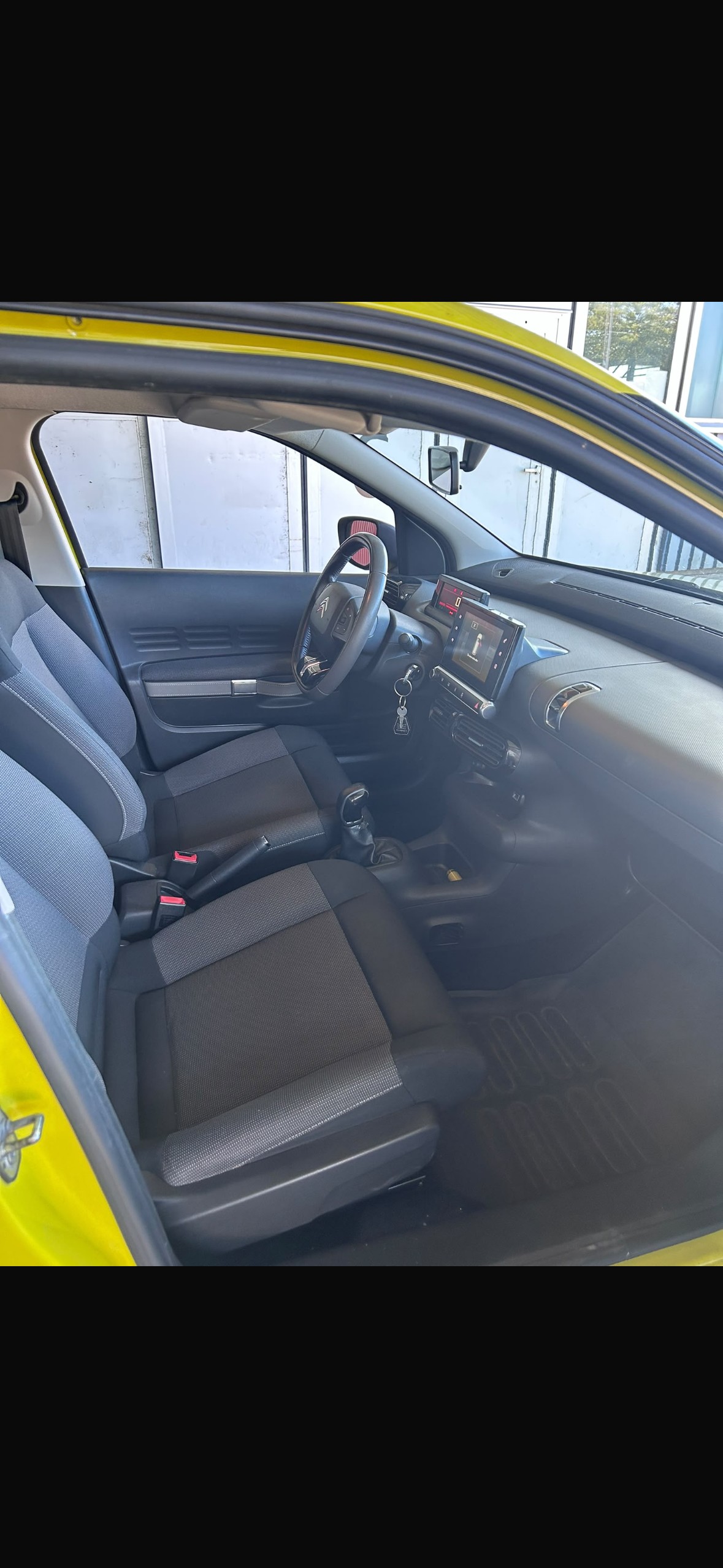 CITROEN C4 Cactus 1.2 e-THP Shine-image-7