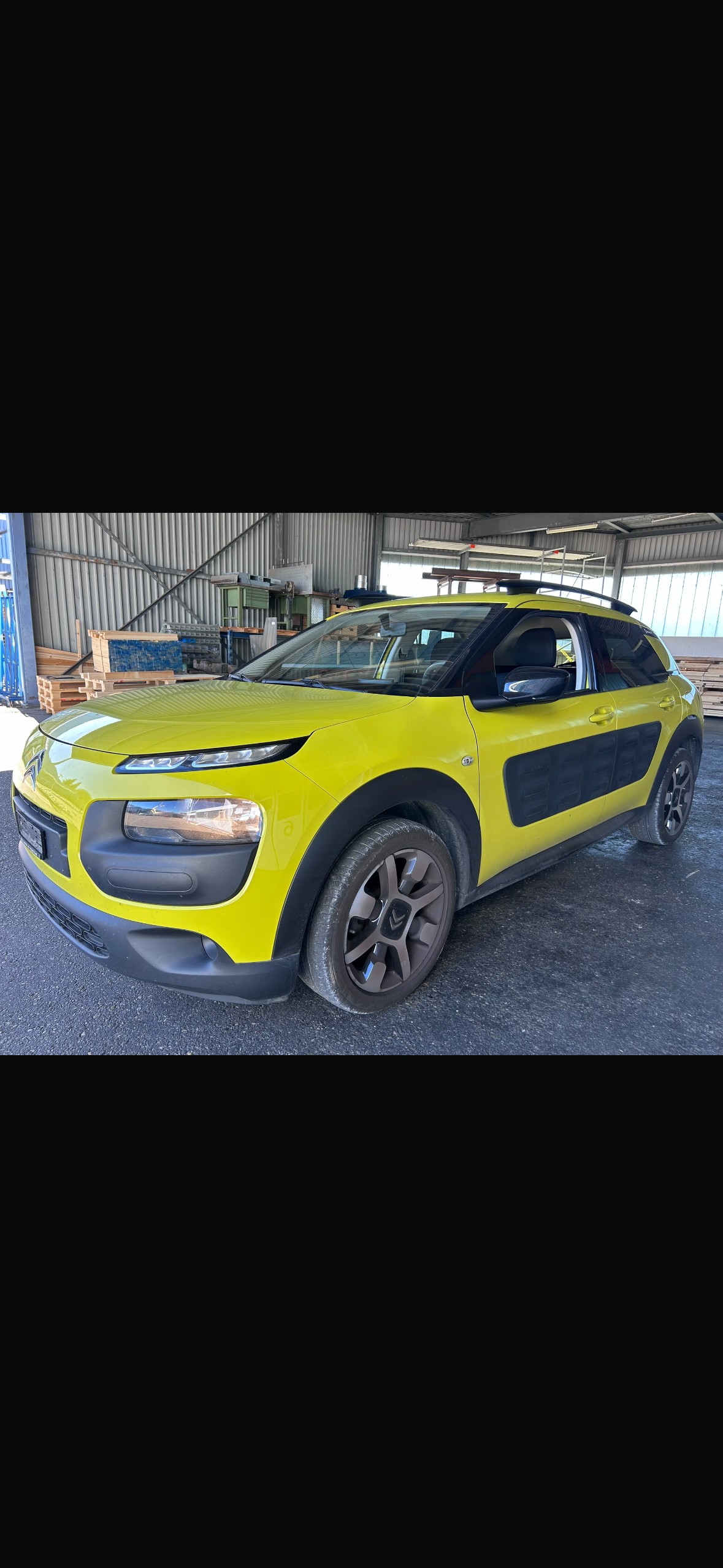 CITROEN C4 Cactus 1.2 e-THP Shine-image-0