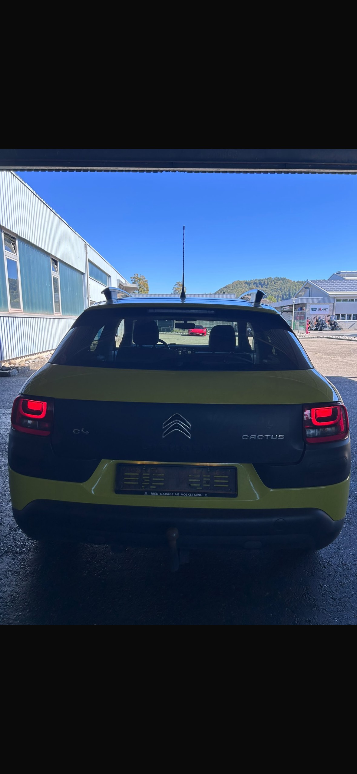 CITROEN C4 Cactus 1.2 e-THP Shine-image-4