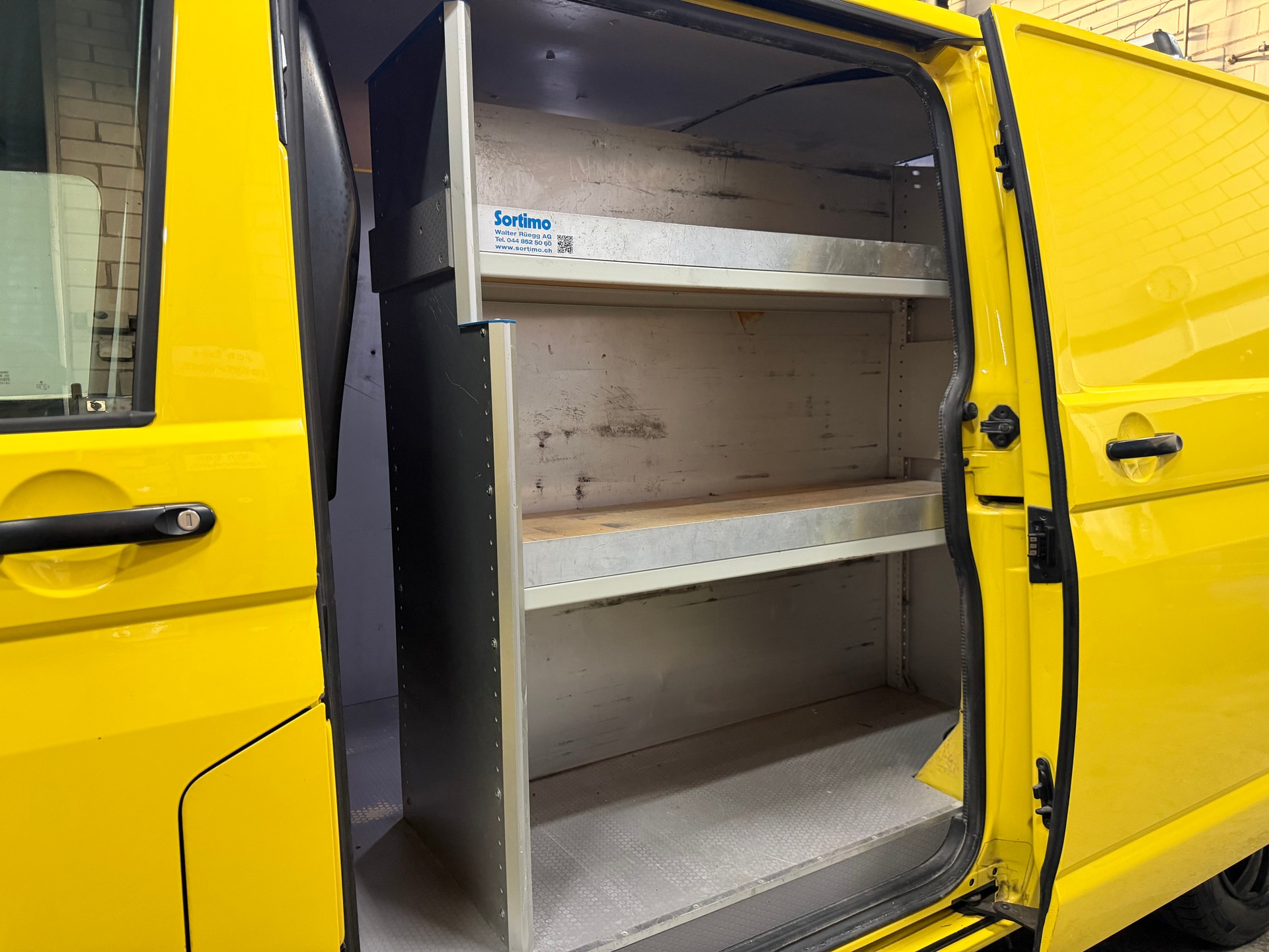 VW T6 2.0 TDI Lang Version-image-12