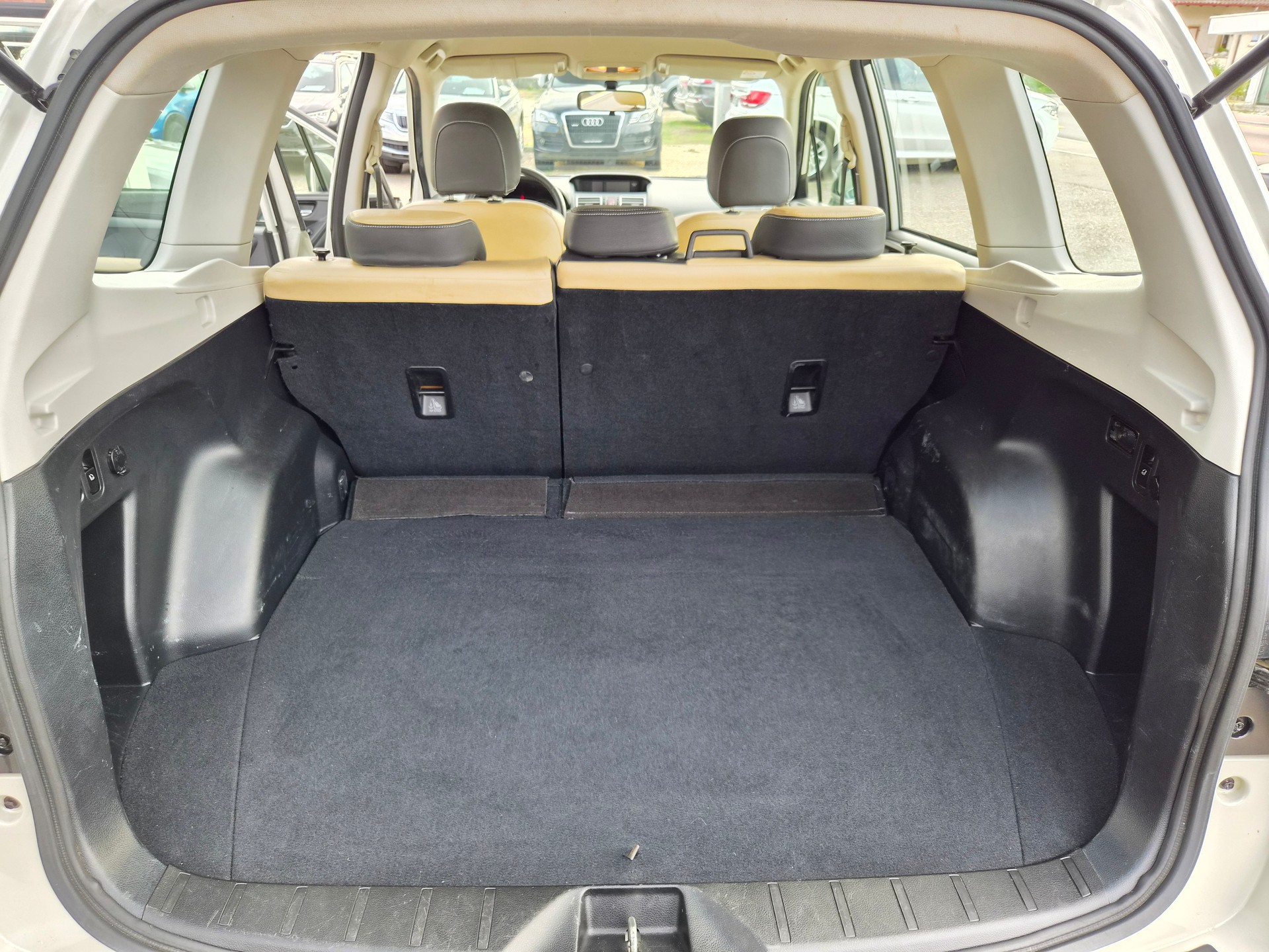 SUBARU Forester 2.0D Swiss Lineatronic-image-11