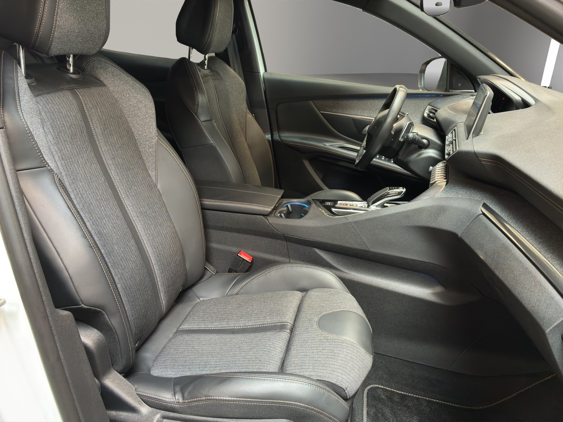 PEUGEOT 3008 1.6 BlueHDi GT Line EAT-image-12