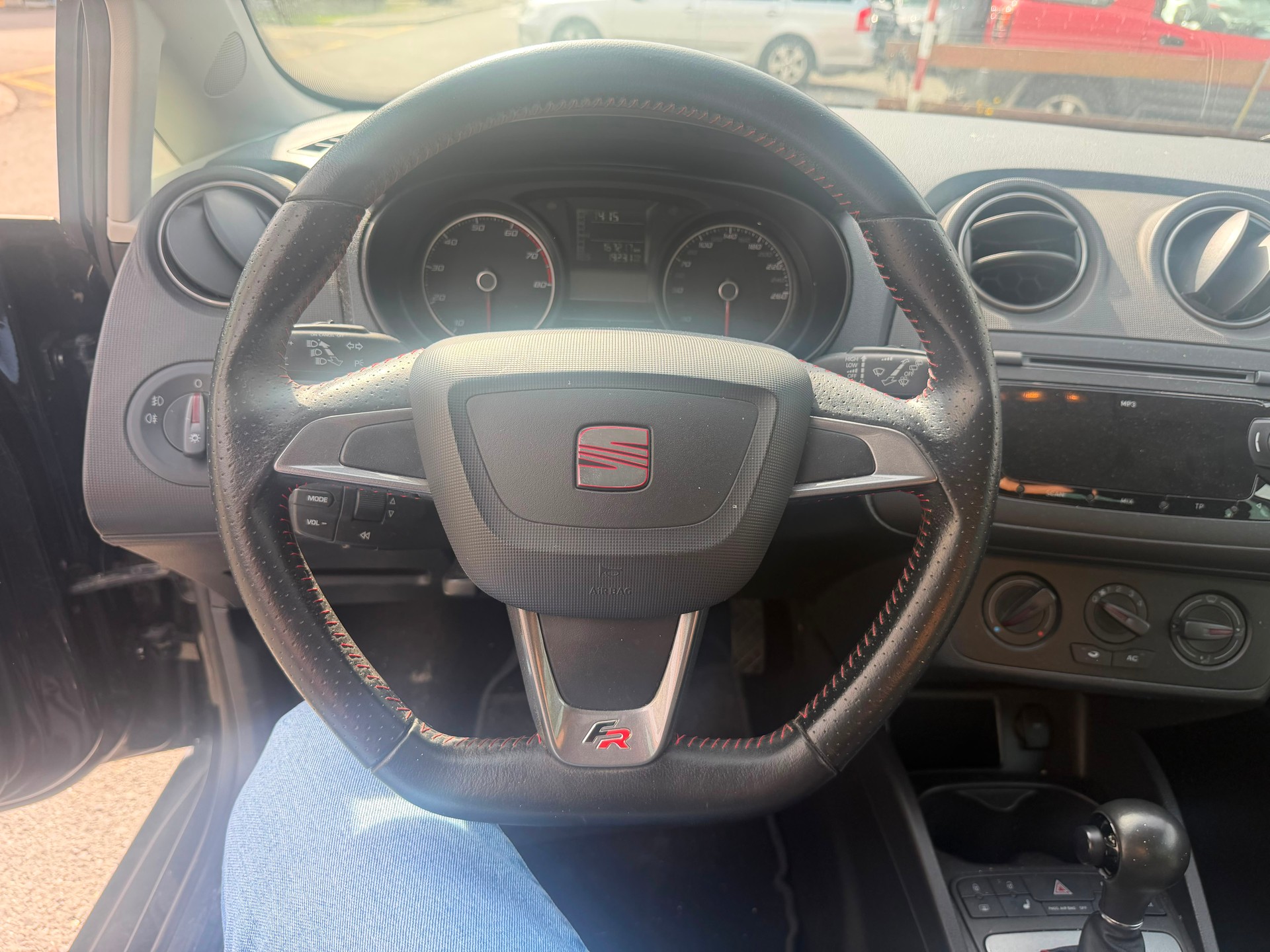 SEAT Ibiza ST 1.2 TSI FR DSG-image-7
