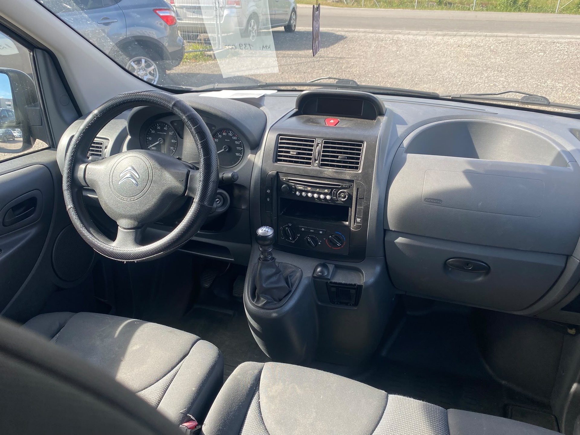 CITROEN Jumpy 2.0 HDi L2H1 Exclusive-image-12