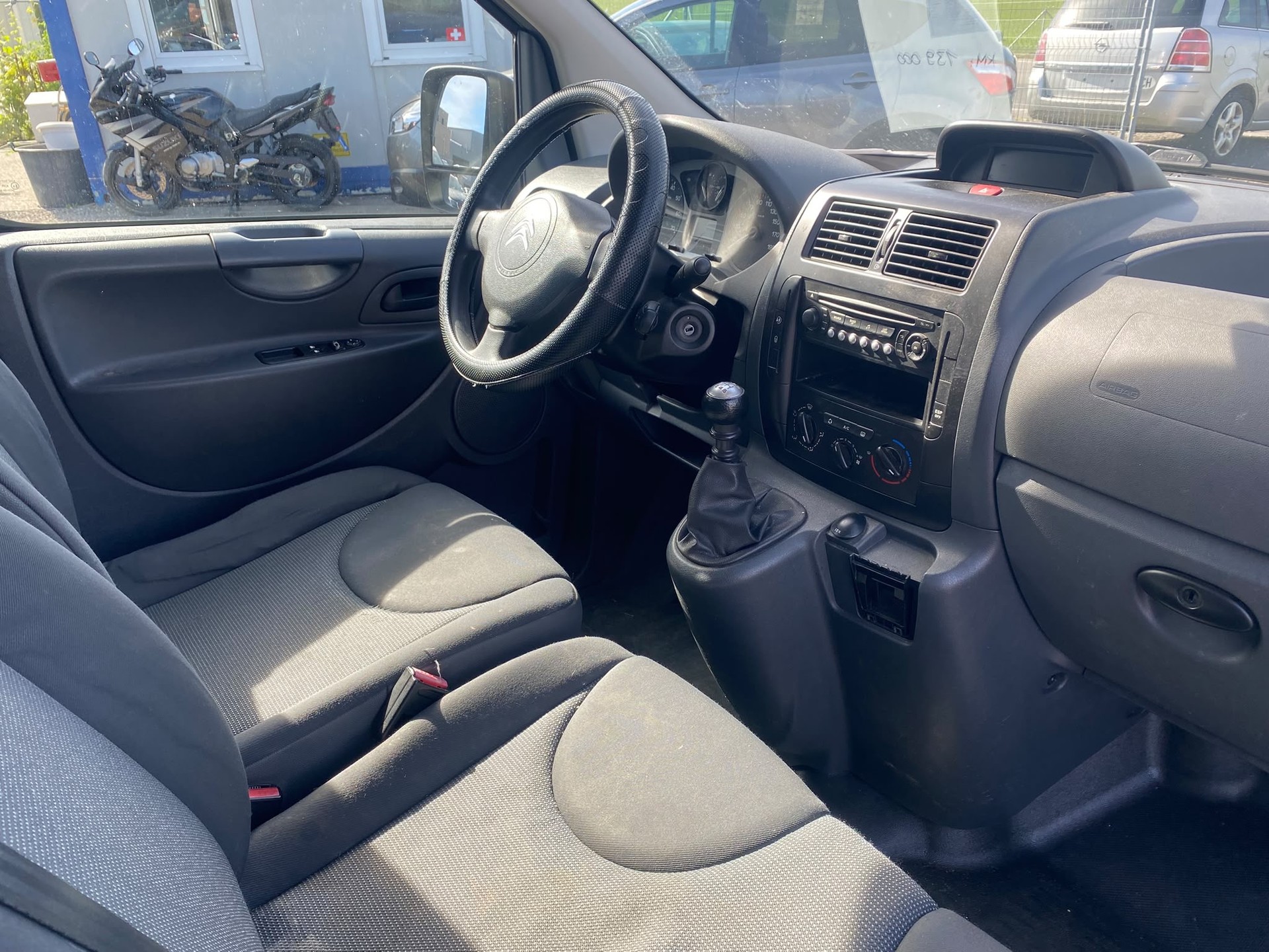CITROEN Jumpy 2.0 HDi L2H1 Exclusive-image-10