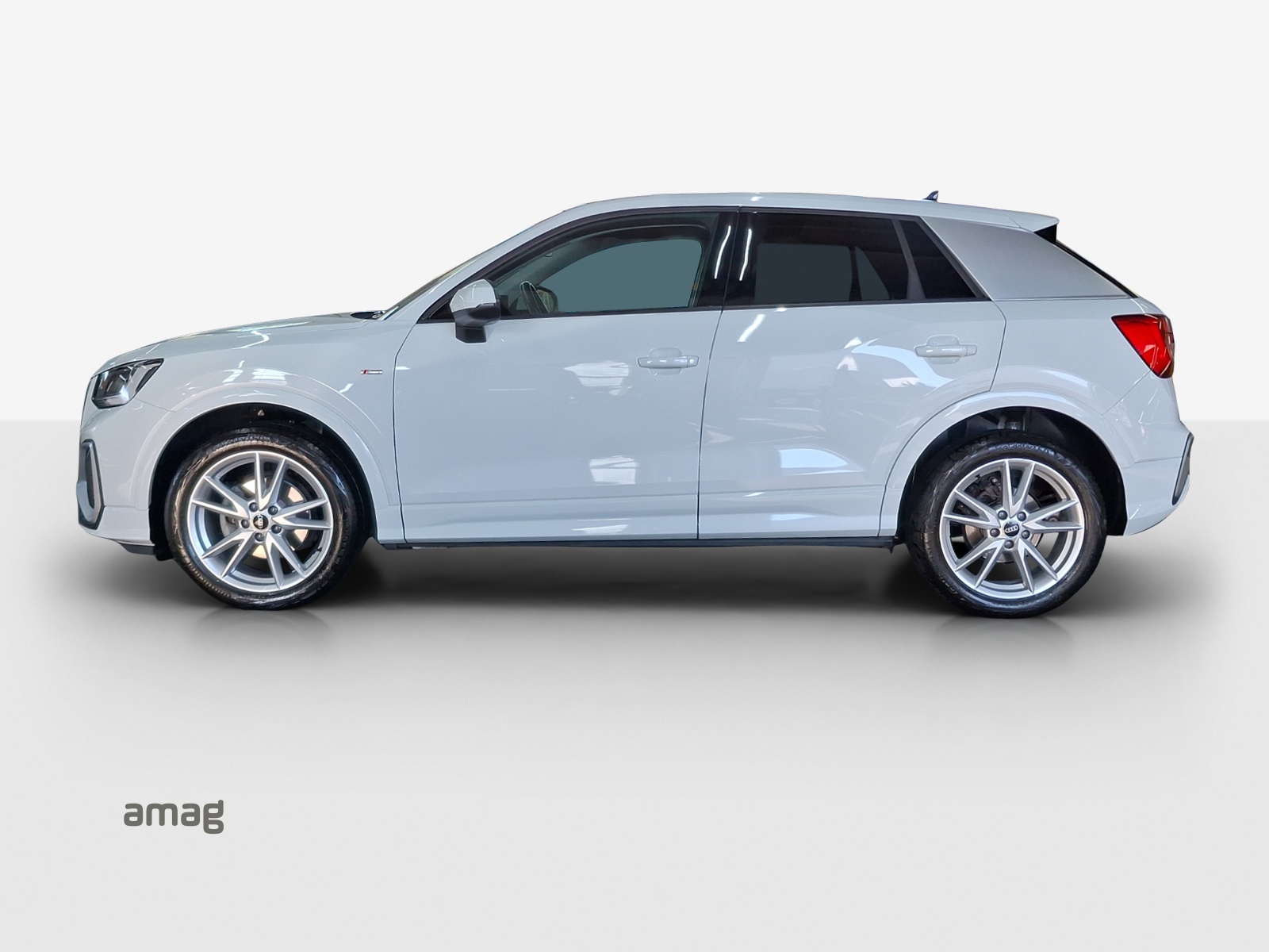 AUDI Q2 35 TFSI S line S-tronic-image-1