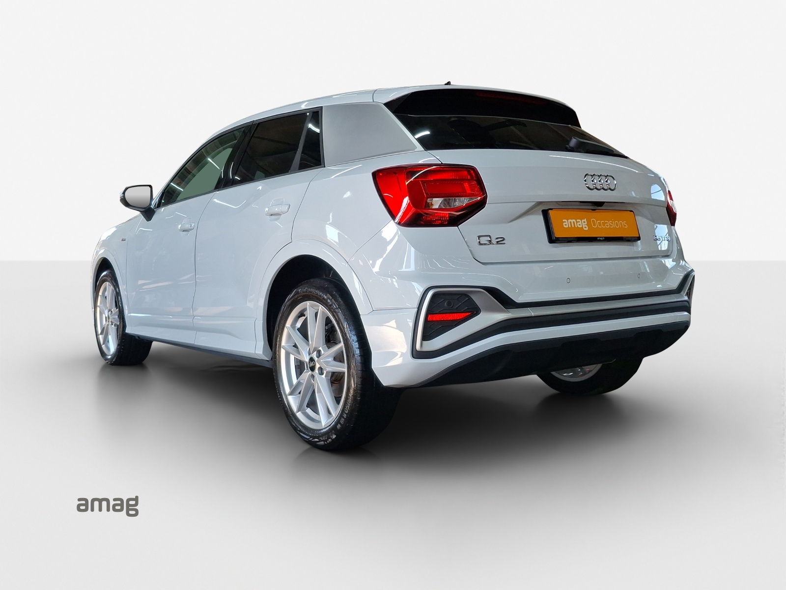 AUDI Q2 35 TFSI S line S-tronic-image-2