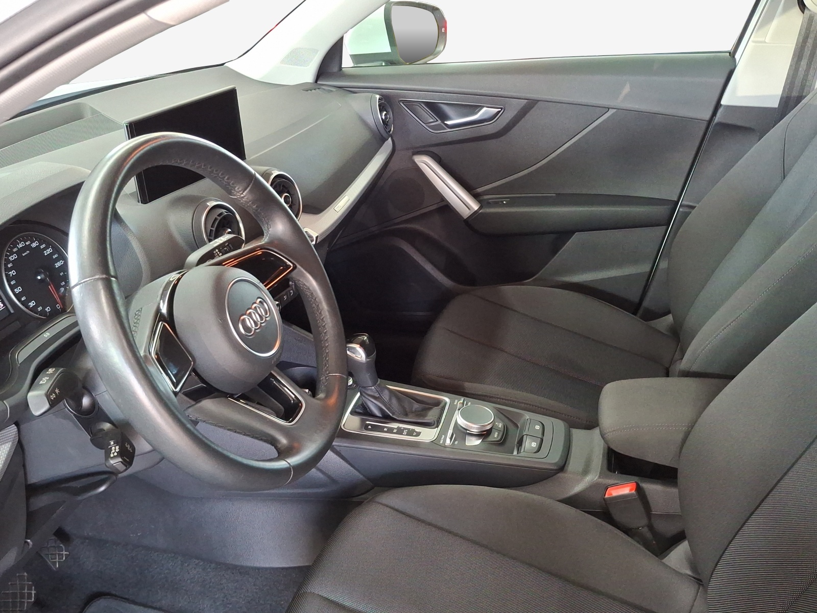AUDI Q2 35 TFSI S line S-tronic-image-7