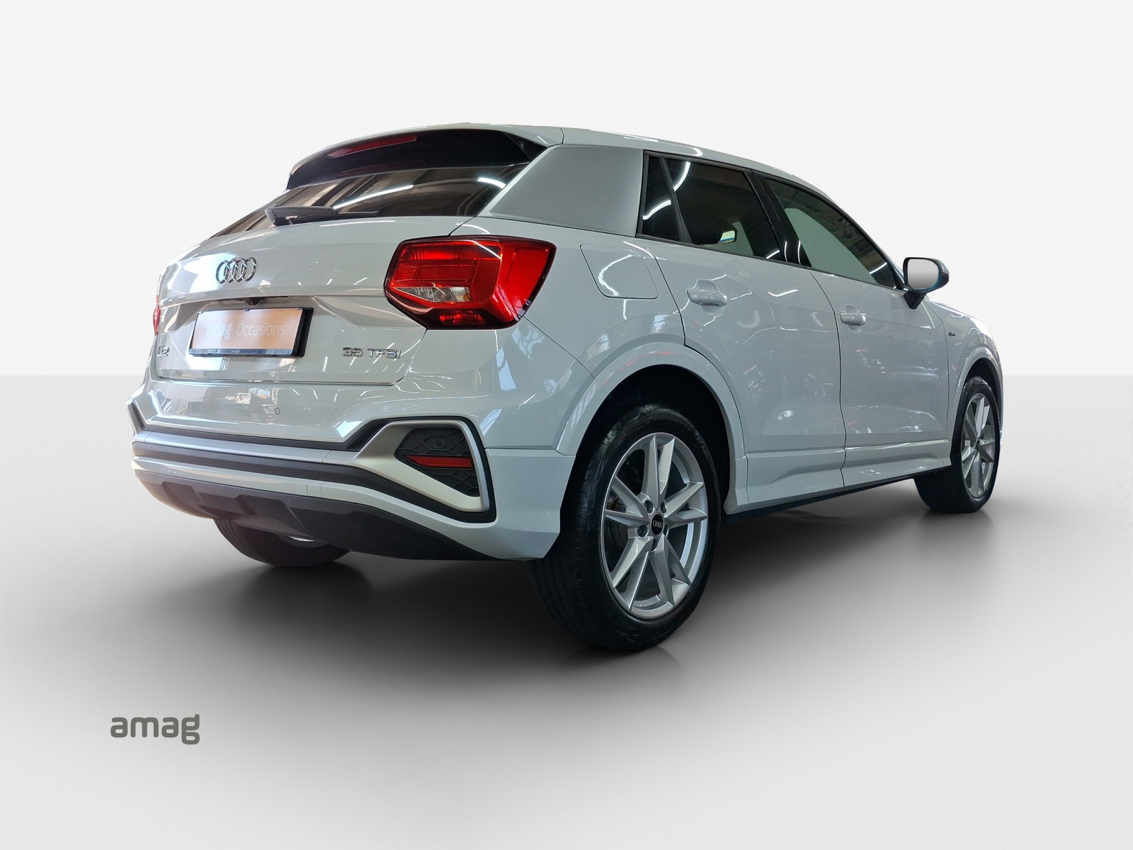 AUDI Q2 35 TFSI S line S-tronic-image-4