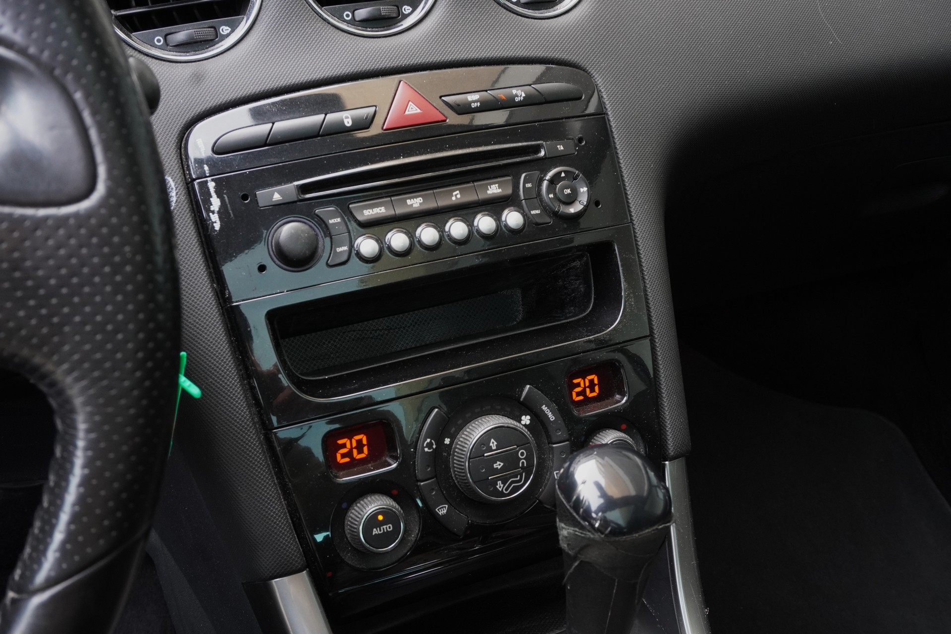 PEUGEOT 308 SW 1.6 16V Turbo Allure Automatic-image-12
