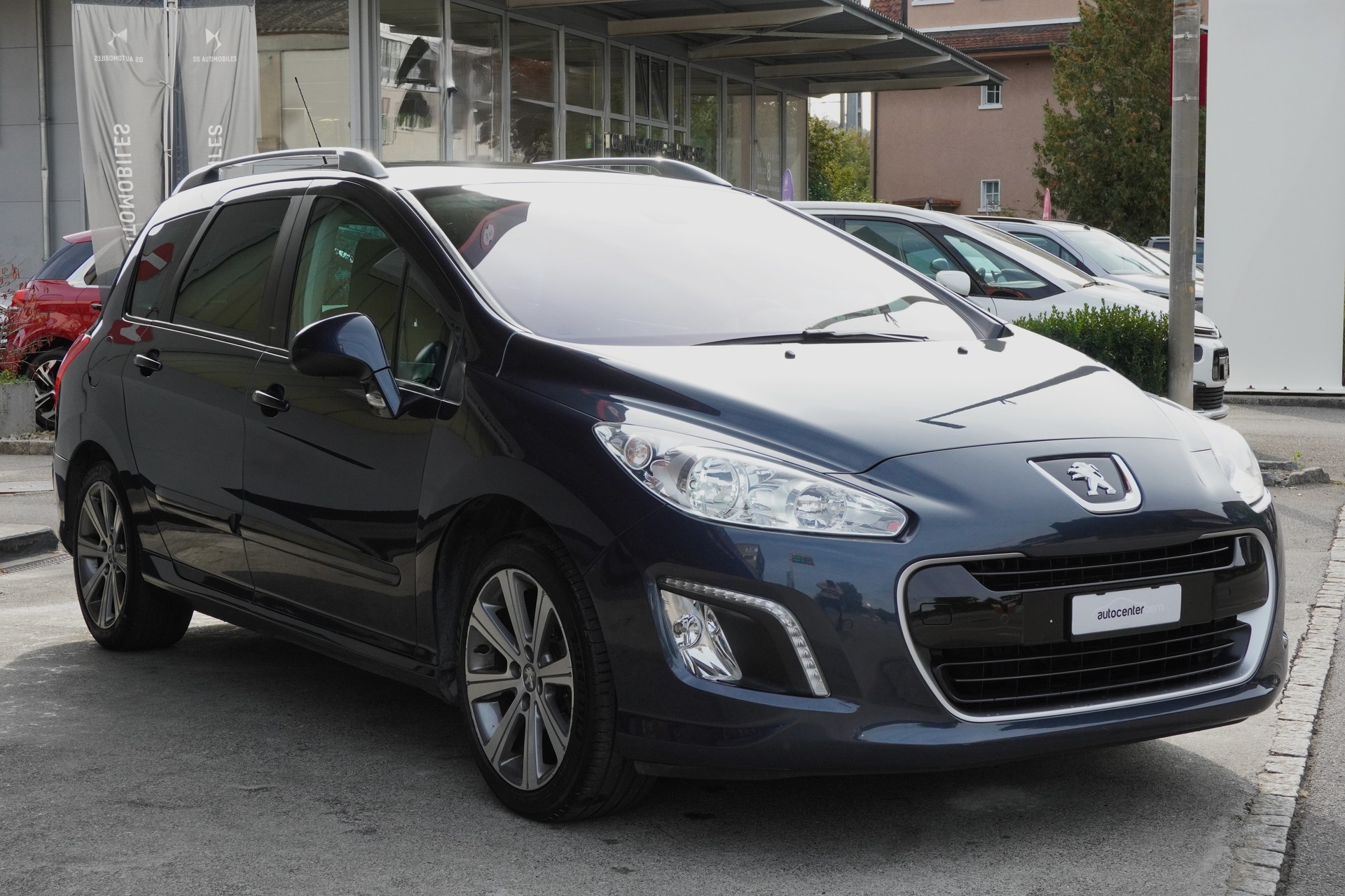 PEUGEOT 308 SW 1.6 16V Turbo Allure Automatic-image-3