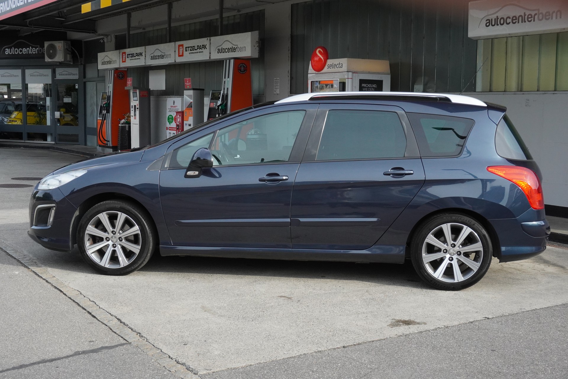 PEUGEOT 308 SW 1.6 16V Turbo Allure Automatic-image-7