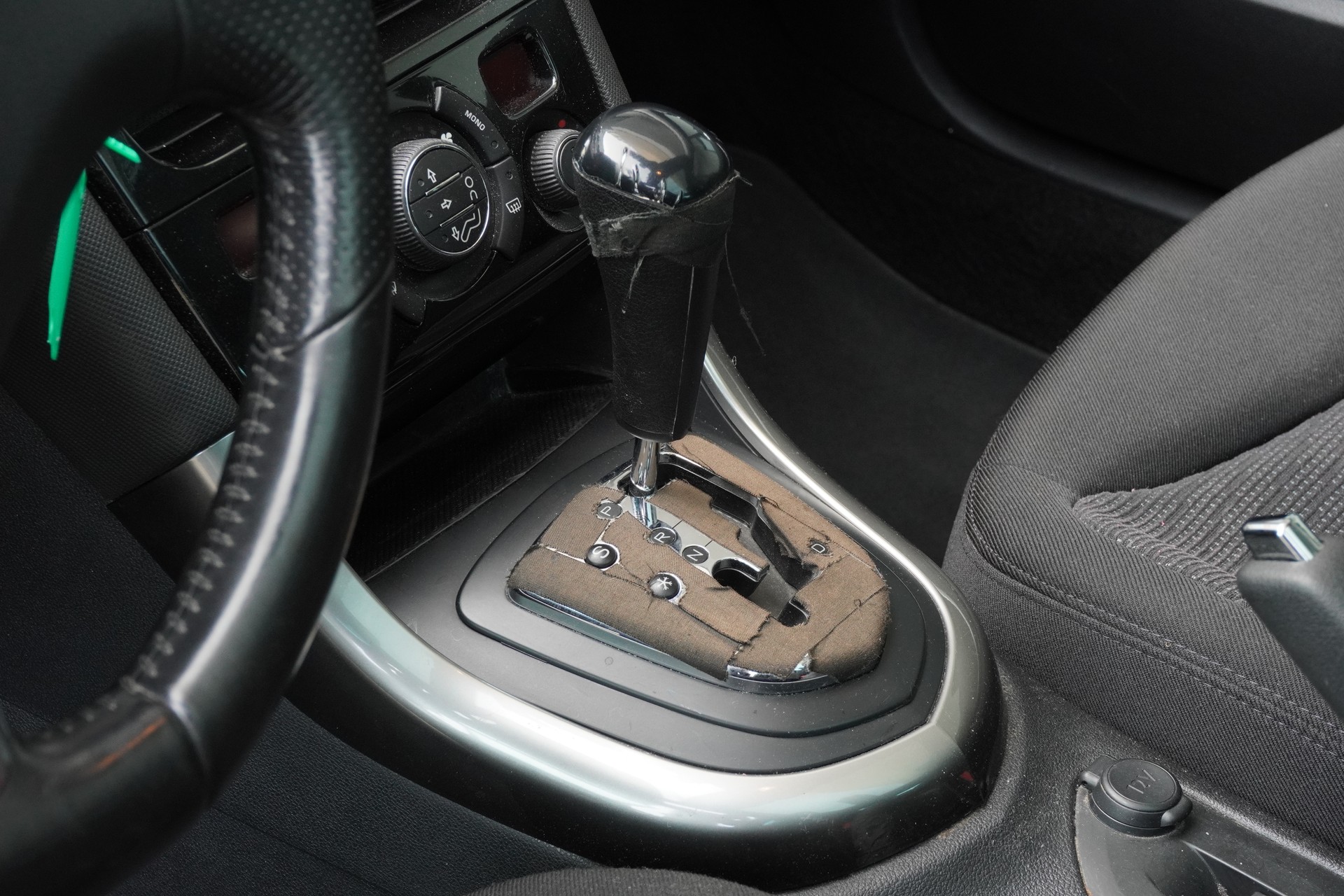 PEUGEOT 308 SW 1.6 16V Turbo Allure Automatic-image-11