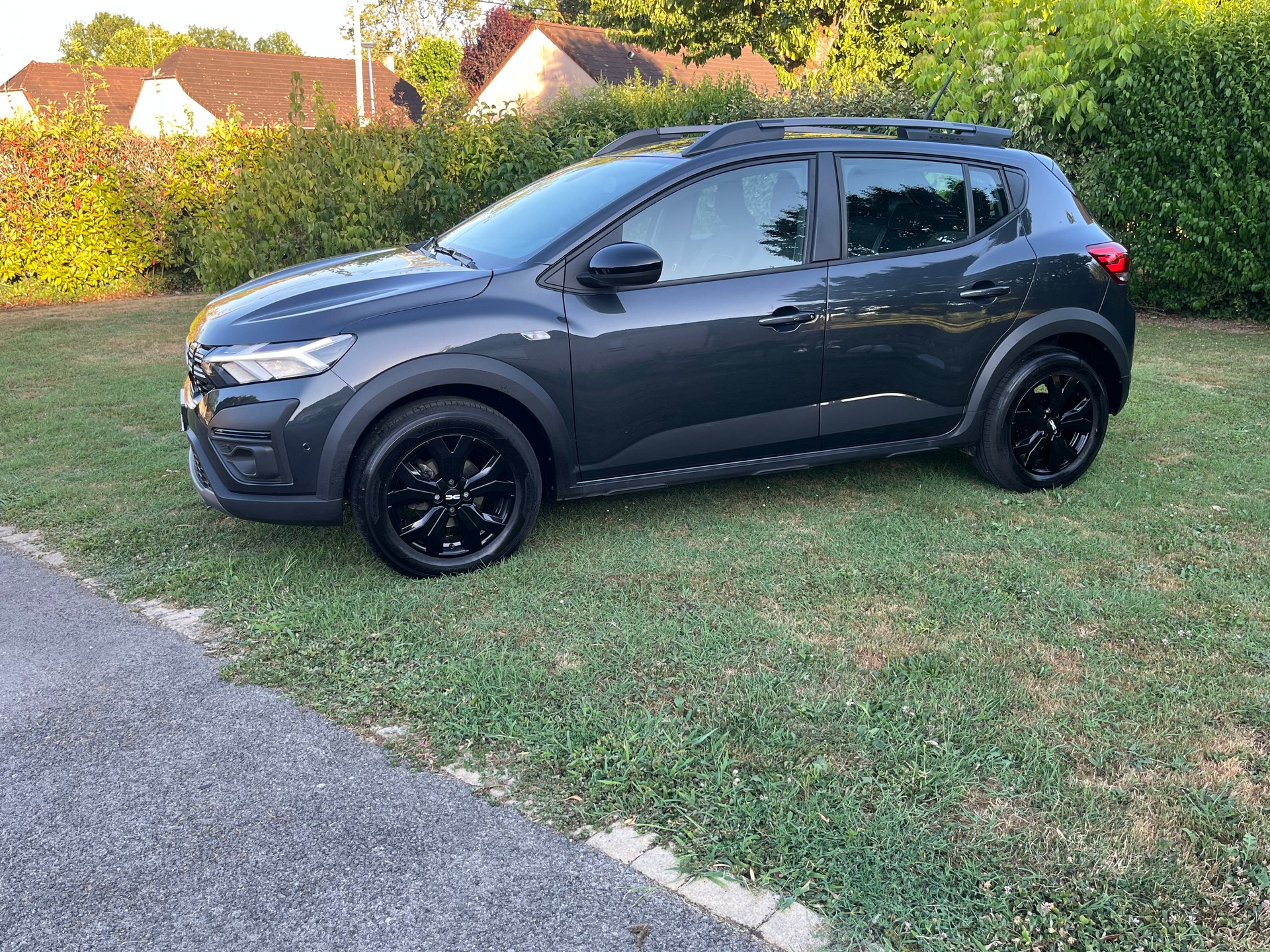 DACIA 1.0 TCe Stepway Expression-image-0
