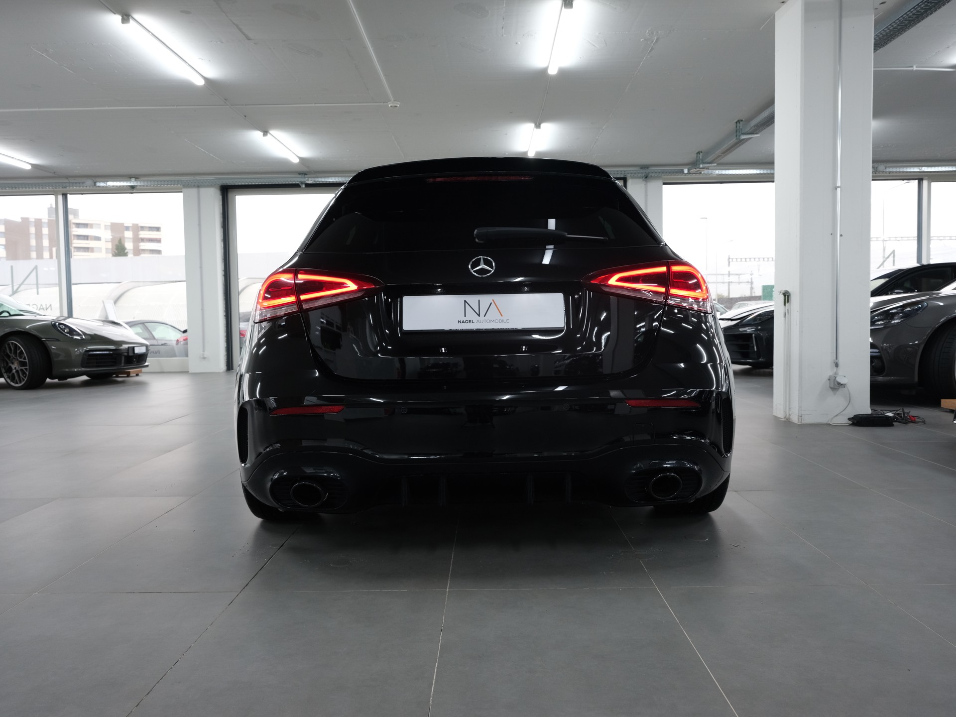 MERCEDES-BENZ A 35 AMG 4Matic Edition 1 Speedshift *Burmester* *360 Kamera* *AMG Performance*-image-4