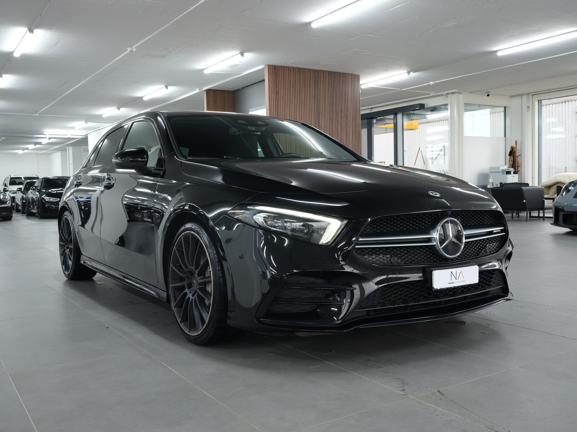 MERCEDES-BENZ A 35 AMG 4Matic Edition 1 Speedshift *Burmester* *360 Kamera* *AMG Performance*-image-1