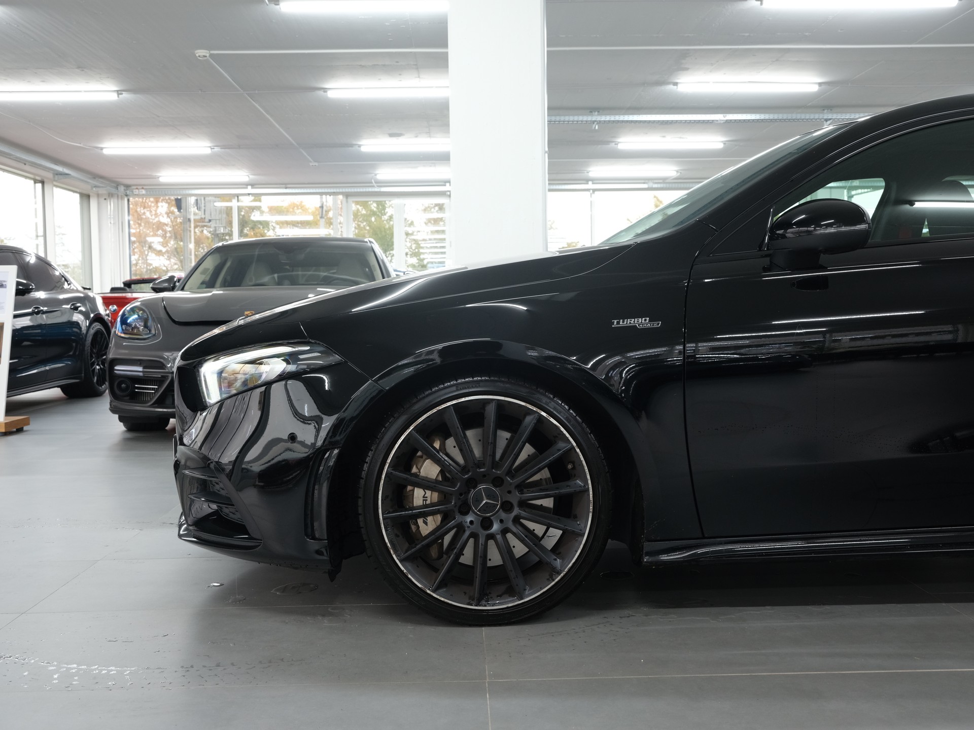 MERCEDES-BENZ A 35 AMG 4Matic Edition 1 Speedshift *Burmester* *360 Kamera* *AMG Performance*-image-7