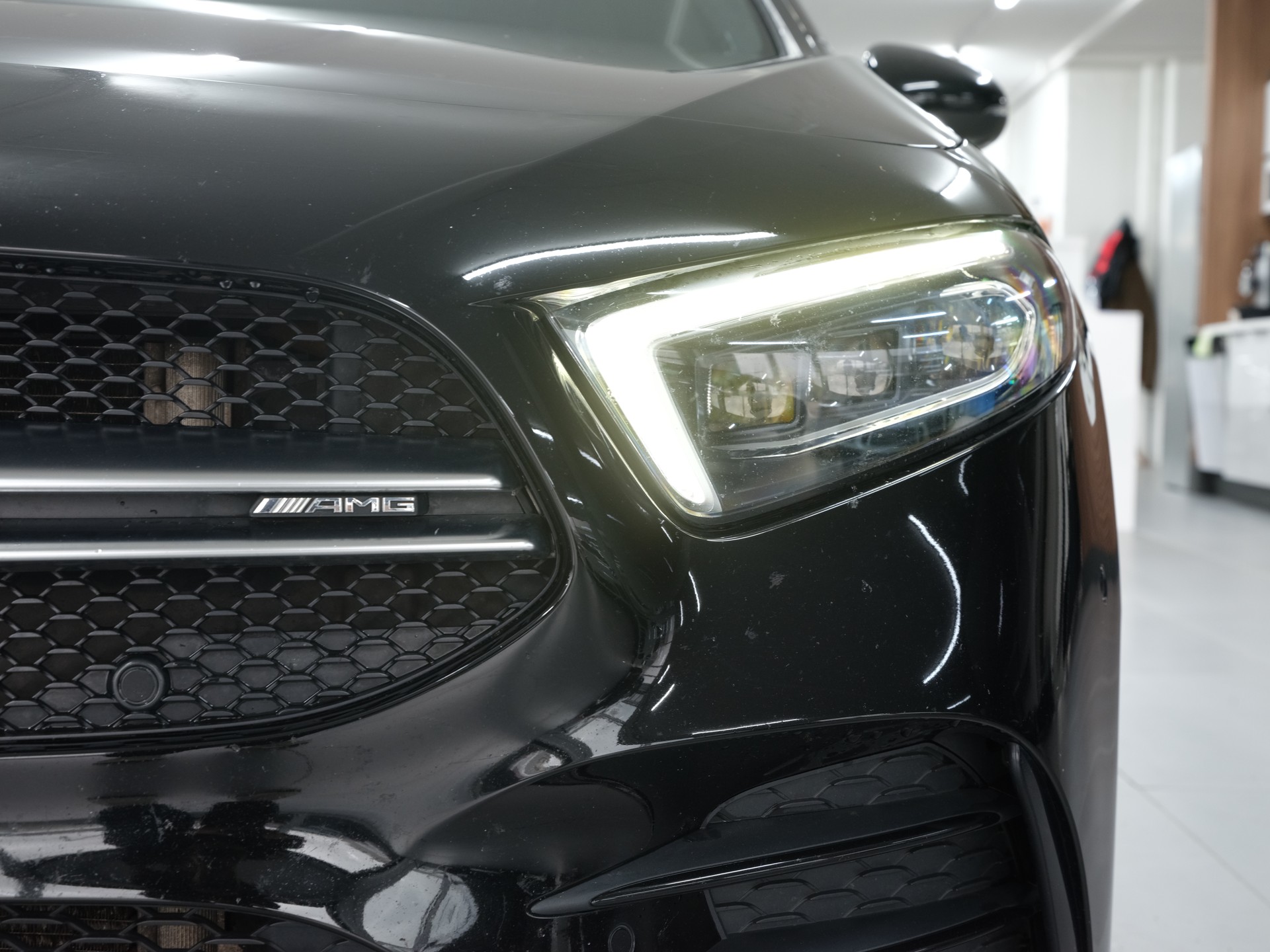 MERCEDES-BENZ A 35 AMG 4Matic Edition 1 Speedshift *Burmester* *360 Kamera* *AMG Performance*-image-11