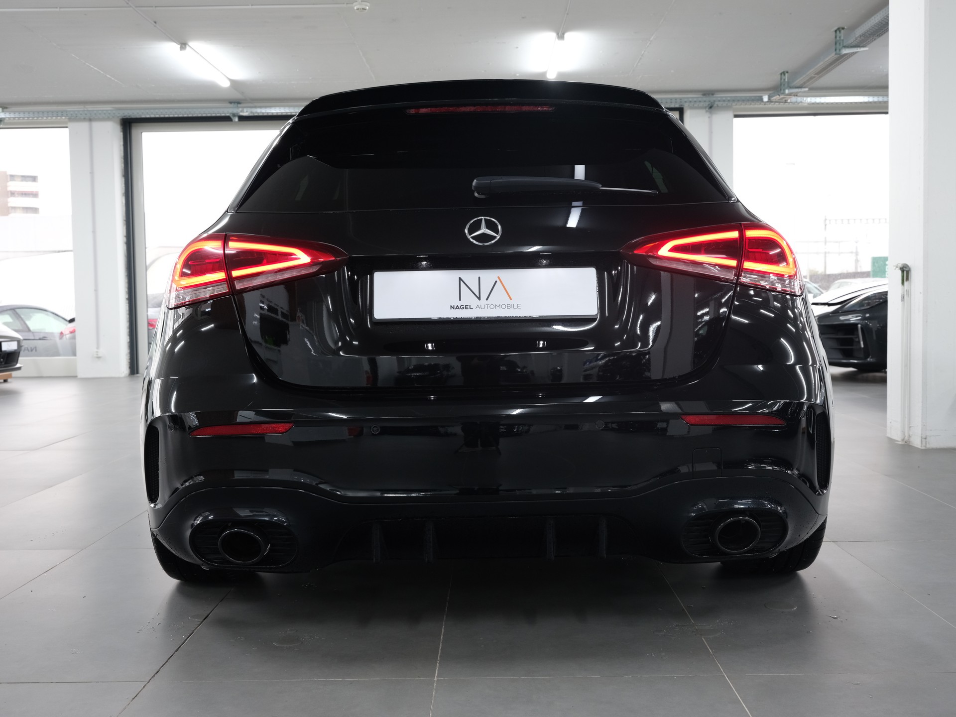MERCEDES-BENZ A 35 AMG 4Matic Edition 1 Speedshift *Burmester* *360 Kamera* *AMG Performance*-image-3