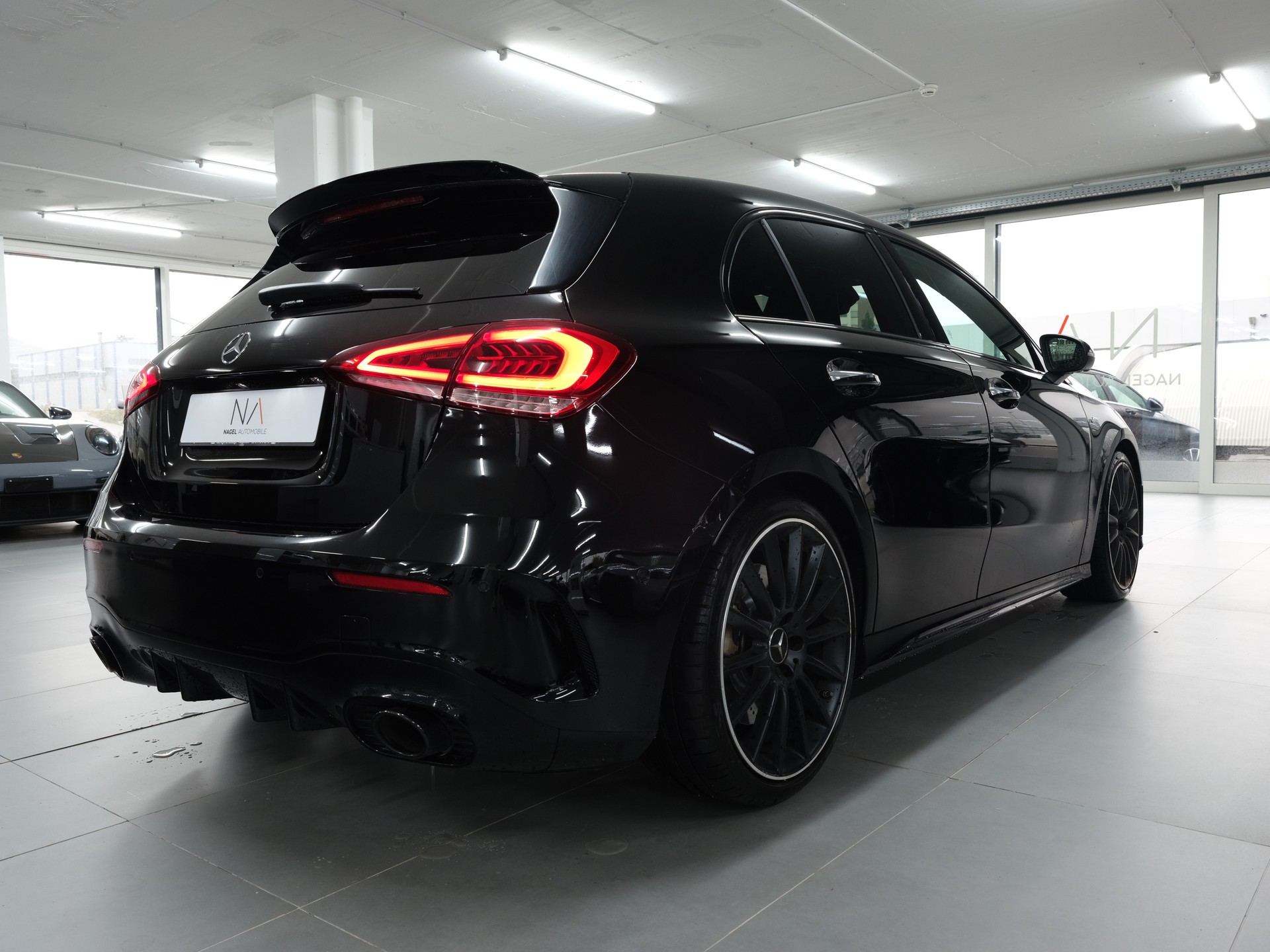MERCEDES-BENZ A 35 AMG 4Matic Edition 1 Speedshift *Burmester* *360 Kamera* *AMG Performance*-image-2