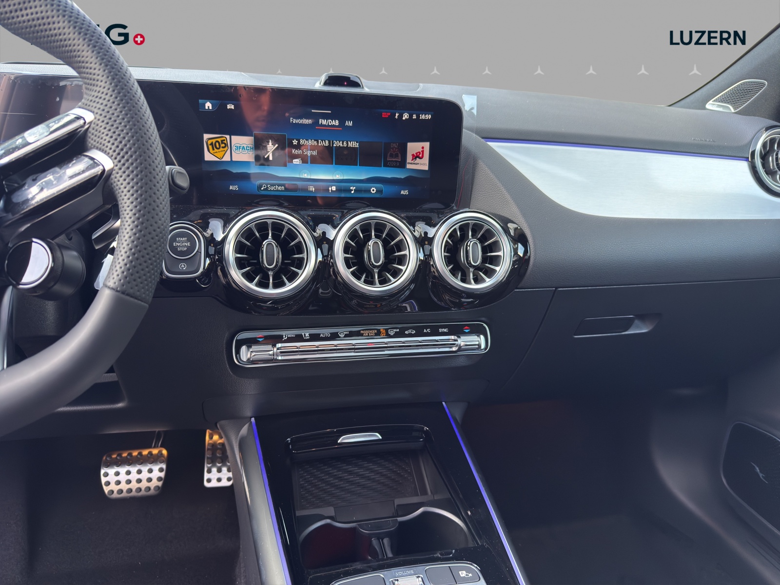 MERCEDES-BENZ GLA AMG 35 4Matic 8G-DCT-image-11