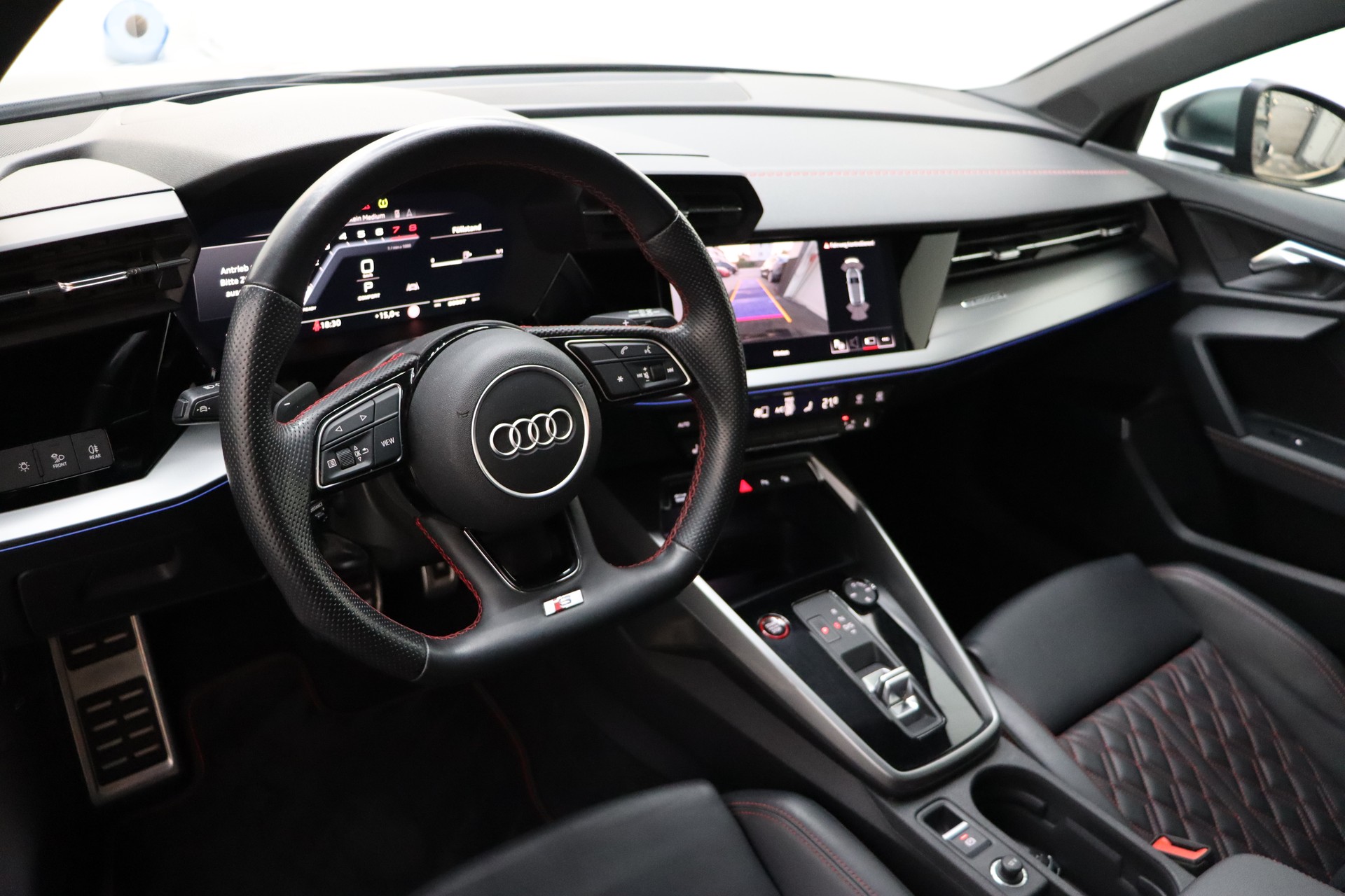 AUDI S3 Sportback 2.0 TFSI quattro S-tronic-image-10