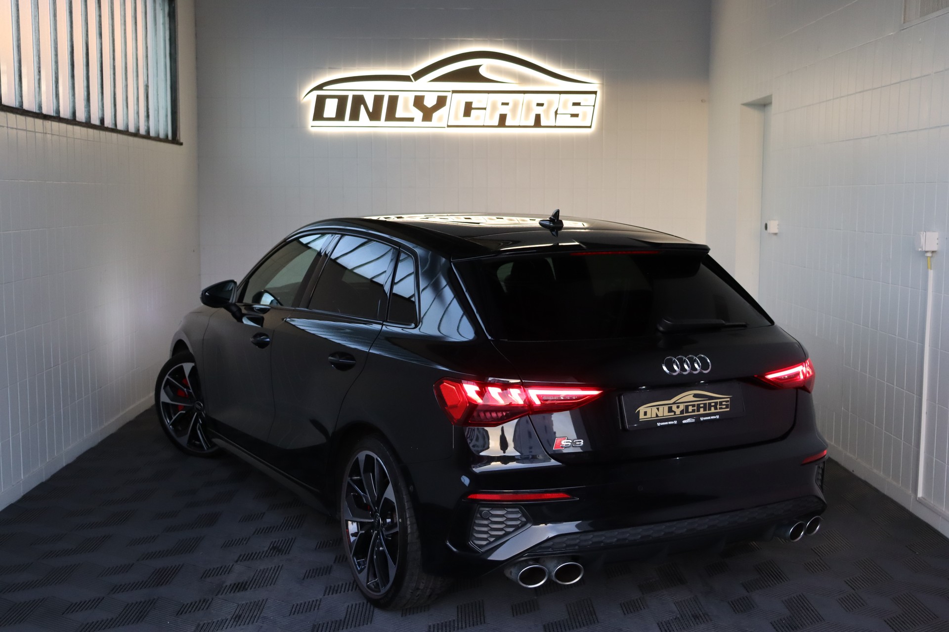 AUDI S3 Sportback 2.0 TFSI quattro S-tronic-image-5