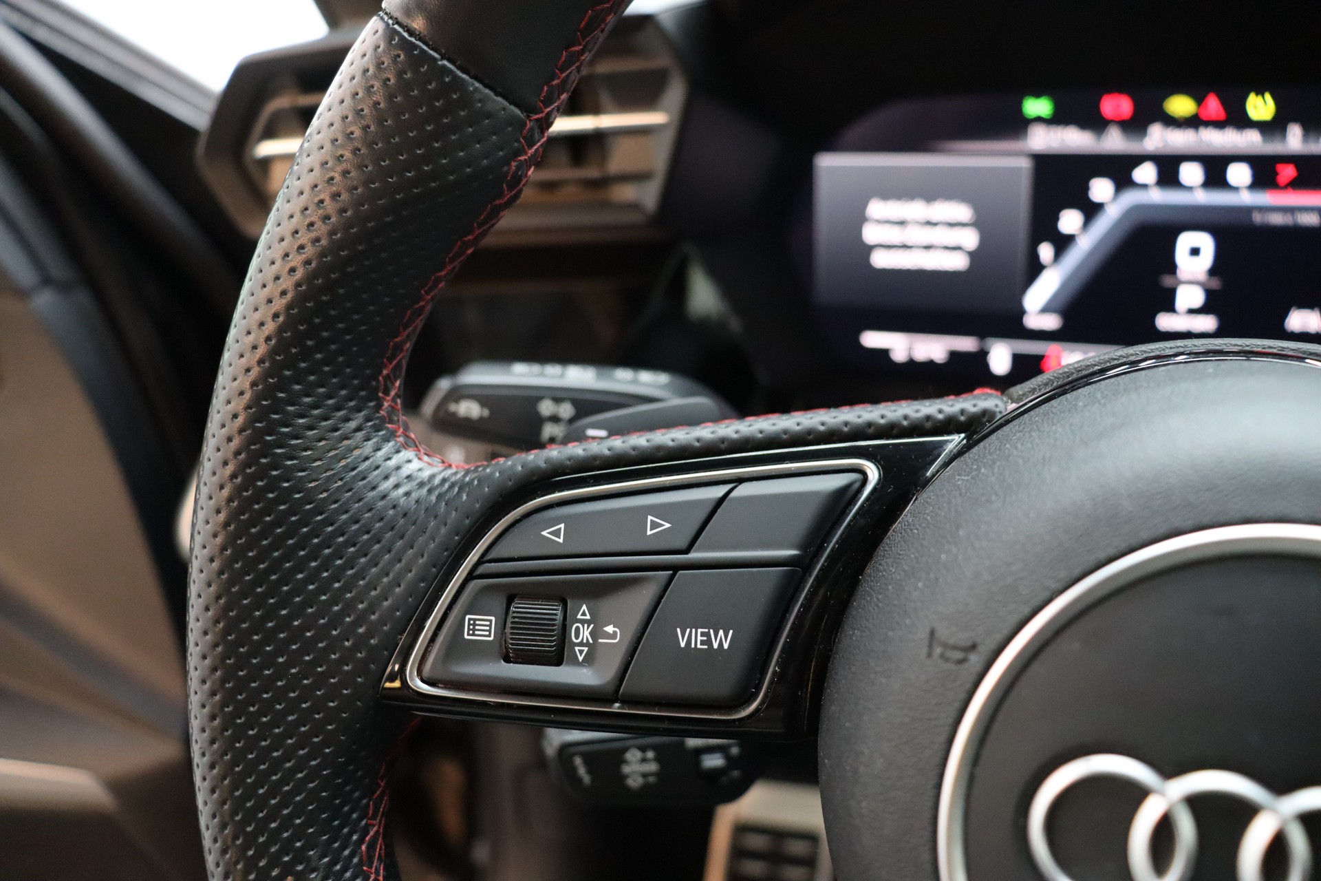 AUDI S3 Sportback 2.0 TFSI quattro S-tronic-image-20