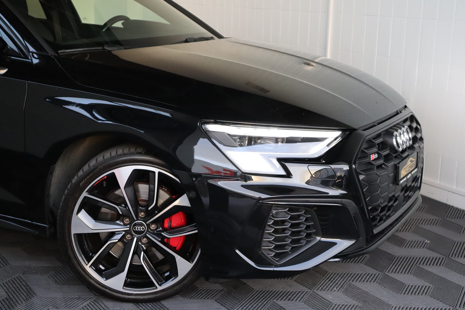 AUDI S3 Sportback 2.0 TFSI quattro S-tronic-showroom-element-3