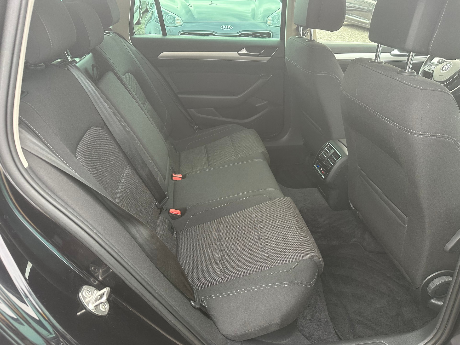 VW Passat Variant 2.0 TDI BMT Comfortline DSG-image-7