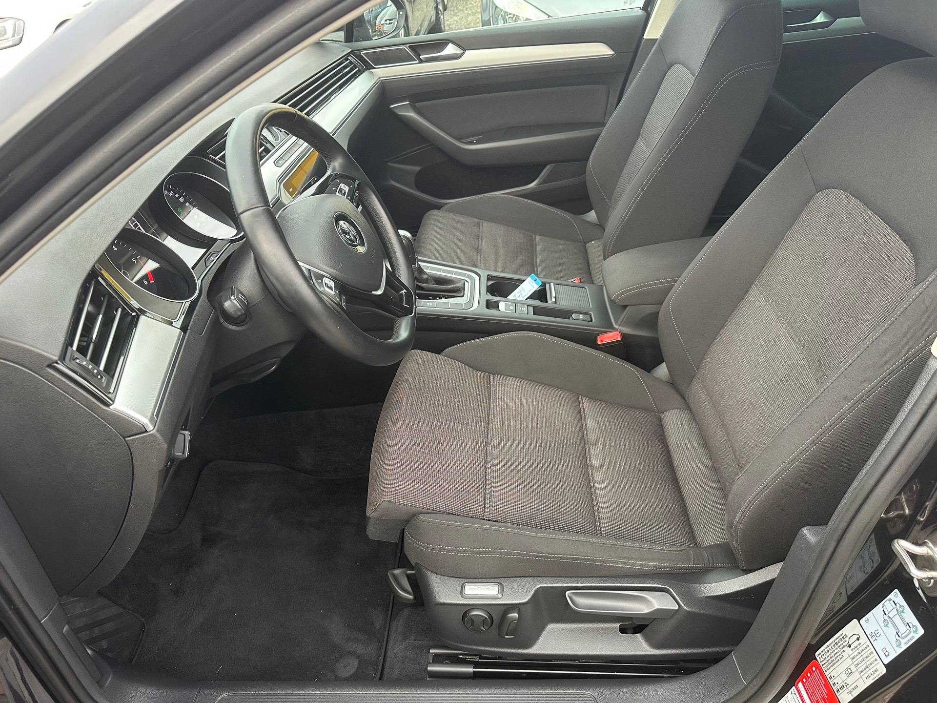 VW Passat Variant 2.0 TDI BMT Comfortline DSG-image-4