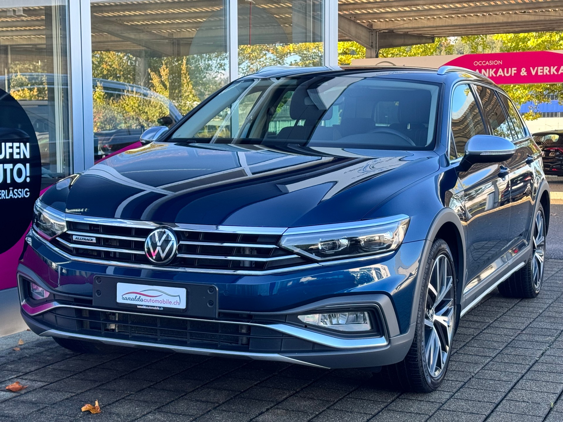 VW Passat Alltrack 2.0 TDI+4x4+Automat+Navigation+Rückfahrkamera+ACC+Standheizung+AHK 2'200 kg+LED Scheinwerfer+19"Alu+