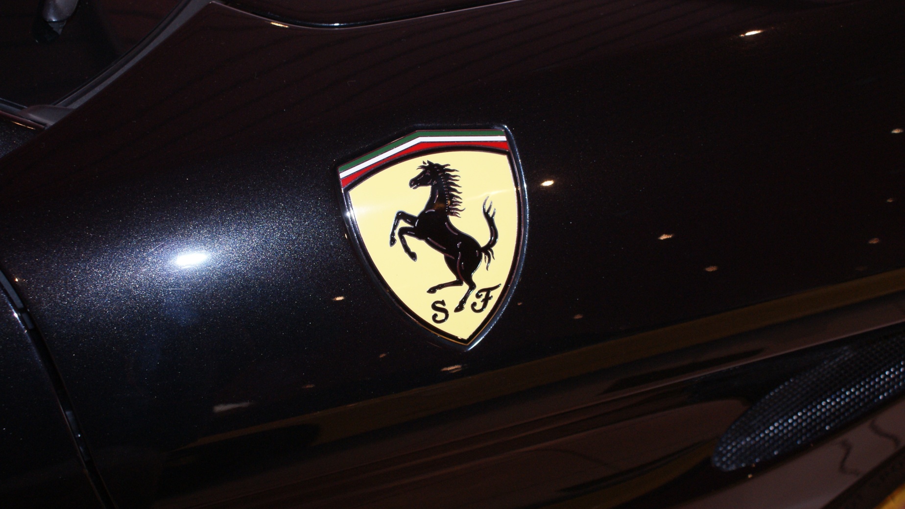 FERRARI CALIFORNIA-image-4