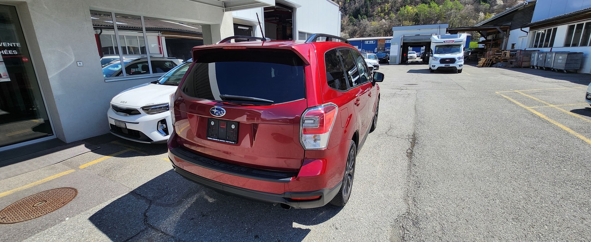 SUBARU Forester 2.0XT Luxury Lineartronic "Black & Red"-image-6