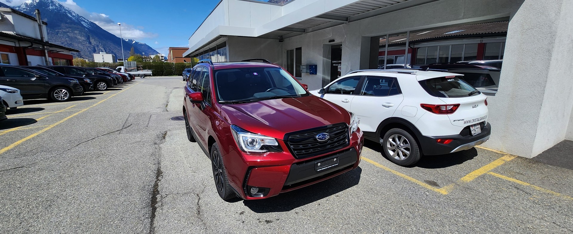 SUBARU Forester 2.0XT Luxury Lineartronic "Black & Red"-image-9
